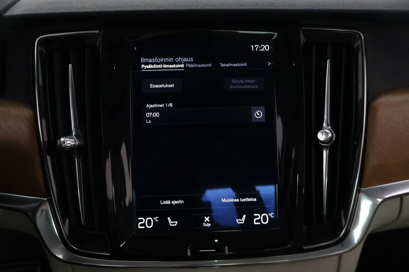 Volvo S90 2018 D4 AWD Business Inscription aut / Webasto / Pilot Assist / Lasikattoluukku / Sporttipenkki Muistilla / Koukku / Tutkat - *Merkkihuollettu / Huippuvarusteet / Nahkasisusta / 2x Volvon alumiinivanteet*