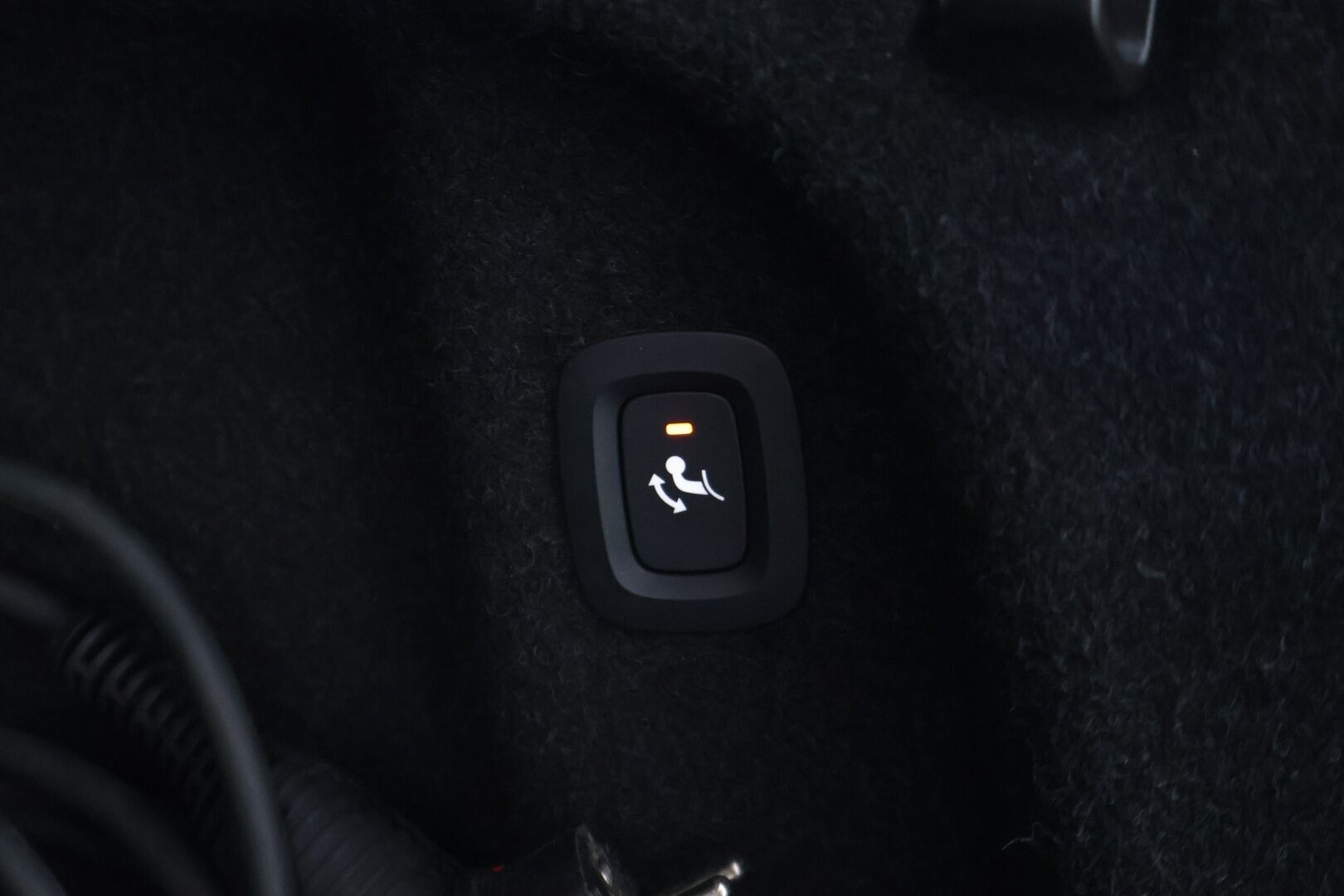 Volvo S90 2018 D4 AWD Business Inscription aut / Webasto / Pilot Assist / Lasikattoluukku / Sporttipenkki Muistilla / Koukku / Tutkat - *Merkkihuollettu / Huippuvarusteet / Nahkasisusta / 2x Volvon alumiinivanteet*