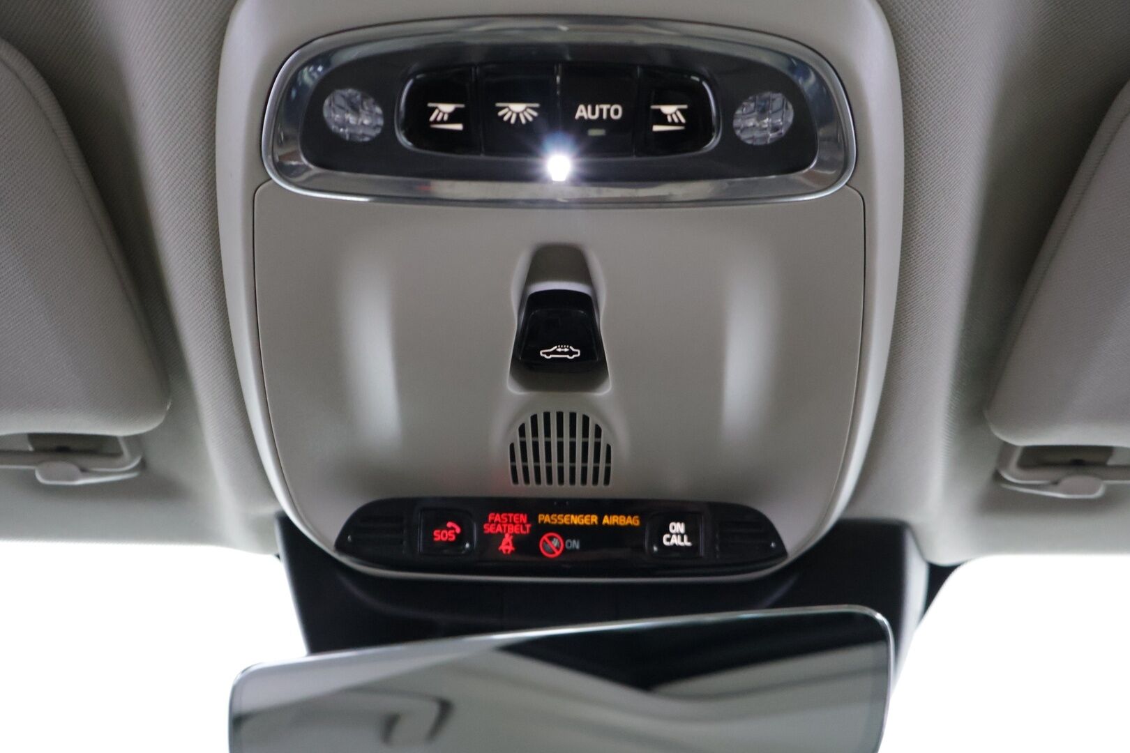 Volvo S90 2018 D4 AWD Business Inscription aut / Webasto / Pilot Assist / Lasikattoluukku / Sporttipenkki Muistilla / Koukku / Tutkat - *Merkkihuollettu / Huippuvarusteet / Nahkasisusta / 2x Volvon alumiinivanteet*