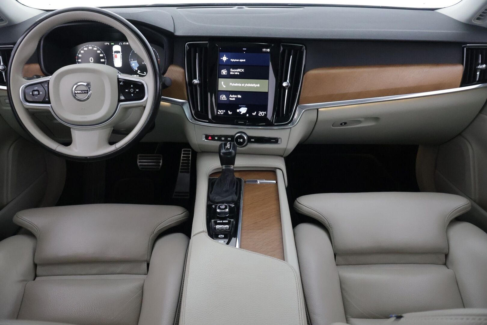 Volvo S90 2018 D4 AWD Business Inscription aut / Webasto / Pilot Assist / Lasikattoluukku / Sporttipenkki Muistilla / Koukku / Tutkat - *Merkkihuollettu / Huippuvarusteet / Nahkasisusta / 2x Volvon alumiinivanteet*