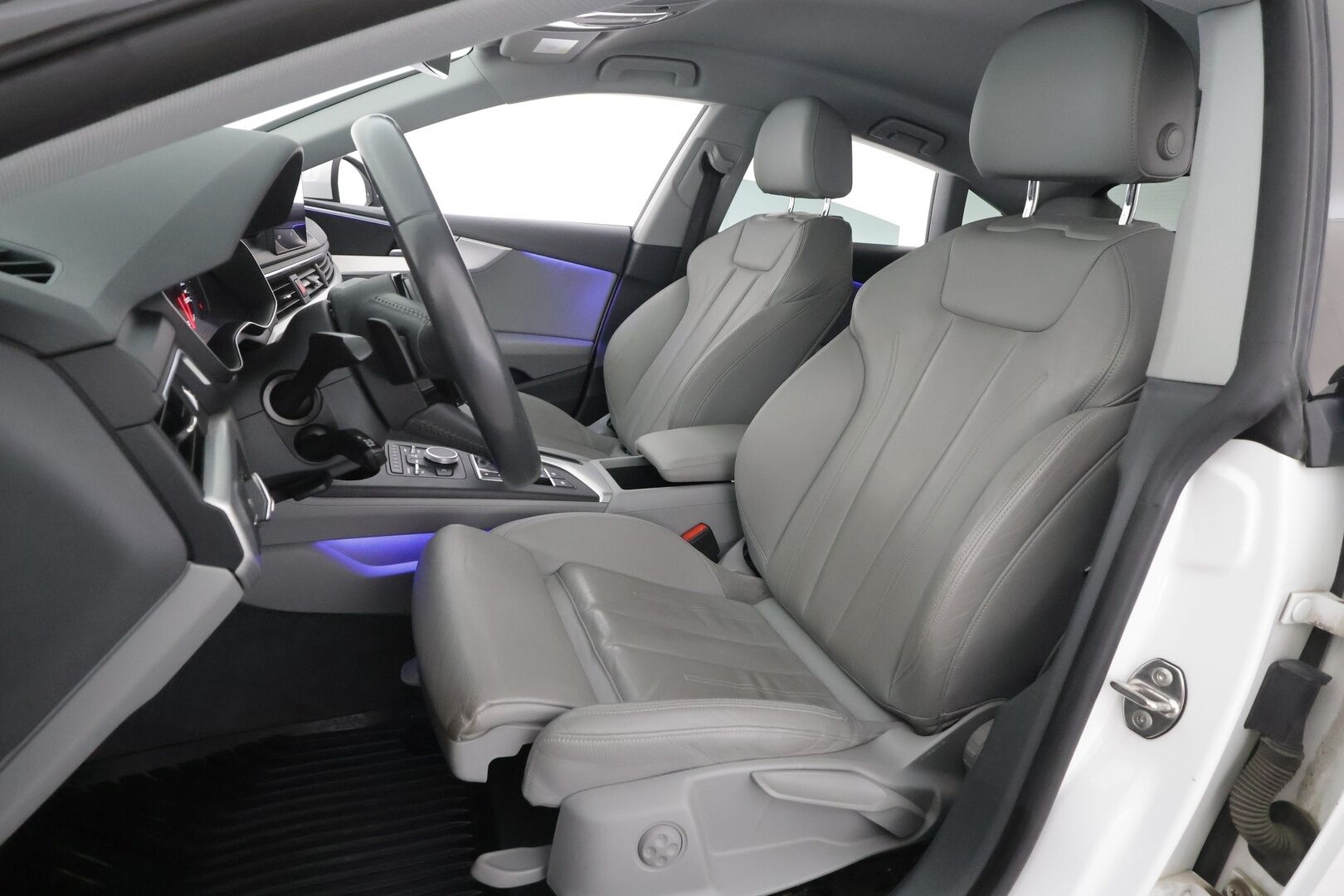 Audi A5 2018 Sportback Business Sport Comfort Edition 1,4 TFSI 110 kW S tronic - | Webasto | Koukku | Matrix-LED |  Vakkari | P.tutkat | Sporttinahat | Apple&Android | Suomi-auto | Kahdet renkaat |
