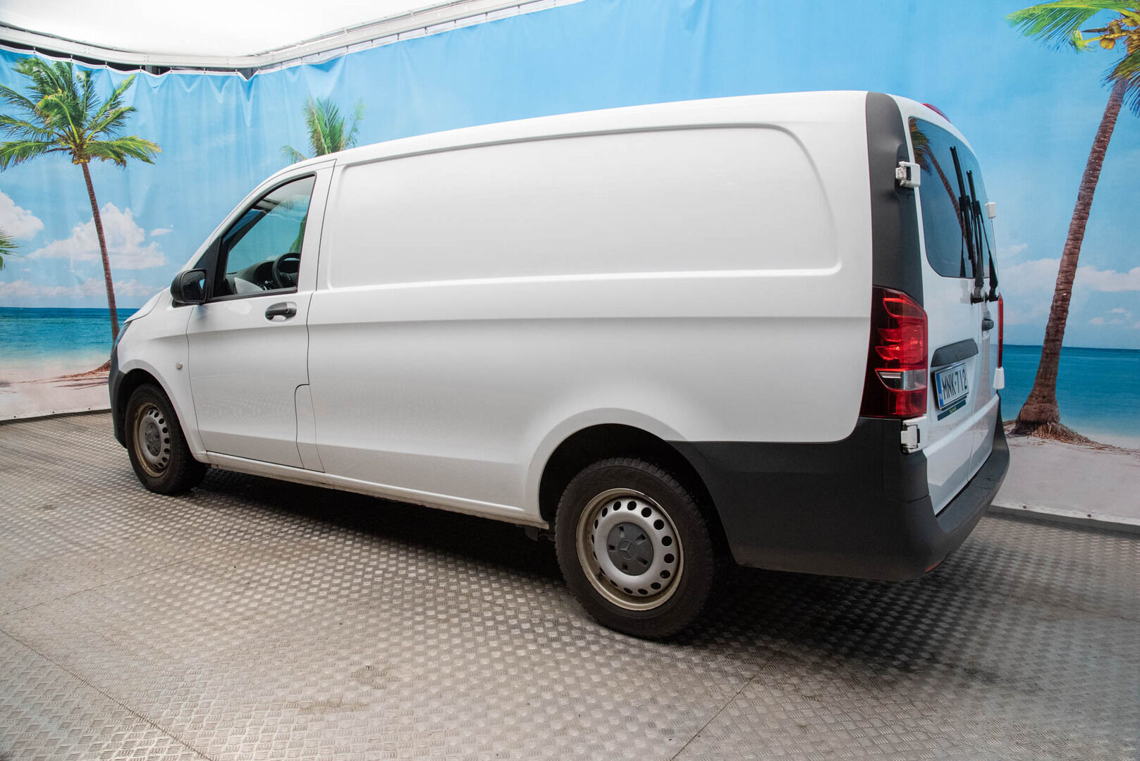 Mercedes-Benz Vito 2018 109 CDI Keskipitkä A2 - | ALV | Tehtaan Webasto | Vaneroitu tavaratila | Bluetooth | Suomi-Auto | Penkinlämmitys | Ilmastointi | - KORKO VAIN 3,99 %