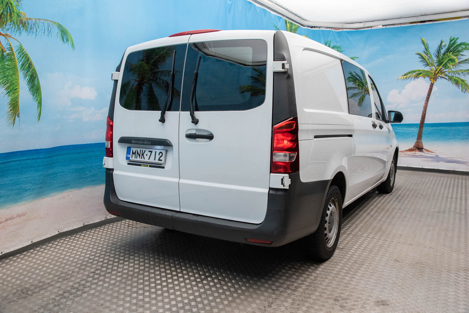 Mercedes-Benz Vito 2018 109 CDI Keskipitkä A2 - | ALV | Tehtaan Webasto | Vaneroitu tavaratila | Bluetooth | Suomi-Auto | Penkinlämmitys | Ilmastointi | - KORKO VAIN 3,99 %
