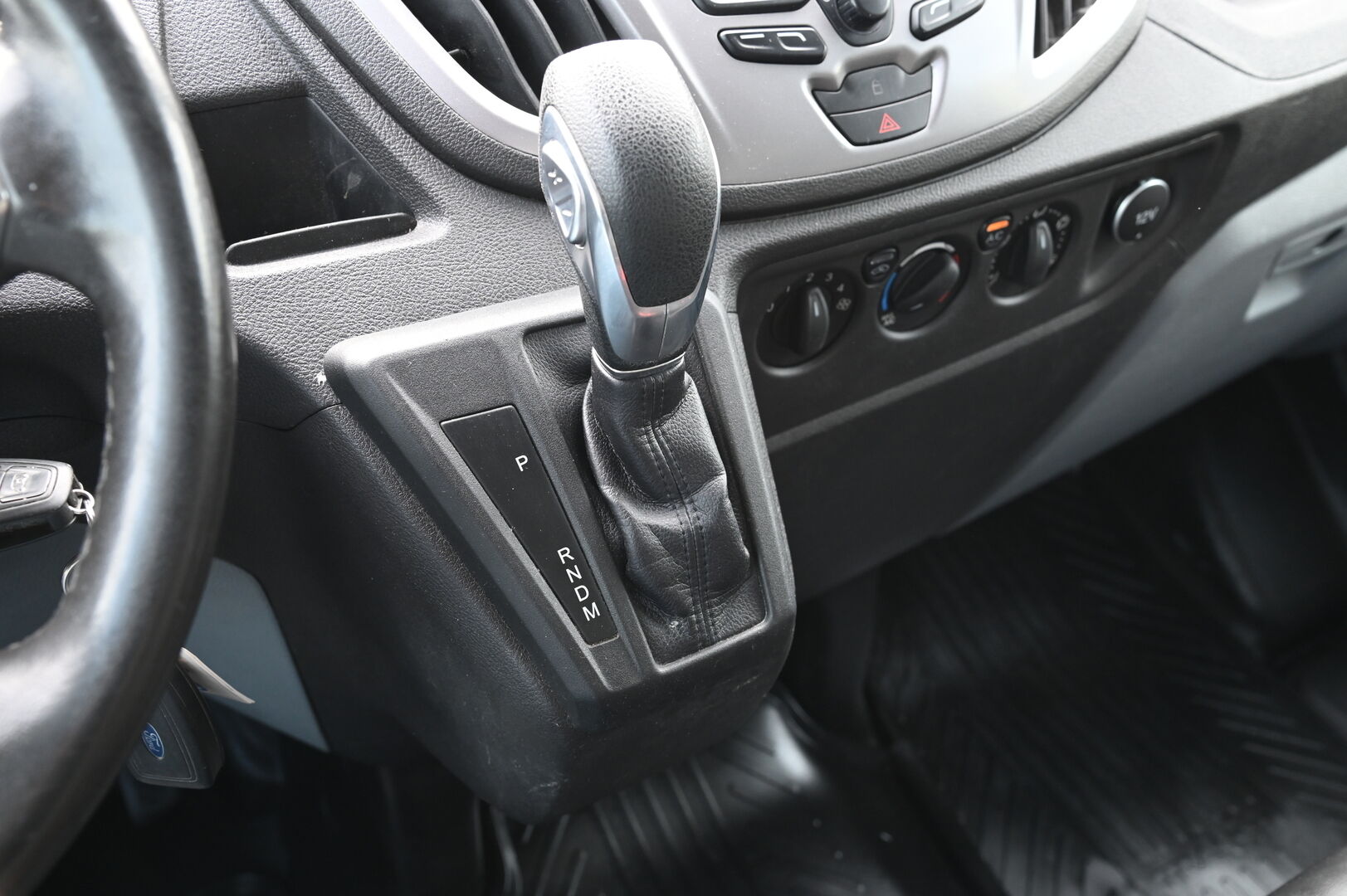 Ford Transit 2017 Van 350 2,0 TDCi 170 hv A6 Etuveto Trend L3H2 - | ALV-Vähennyskelpoinen | Webasto | P*kamera | Vakkari | Juuri huollettu |