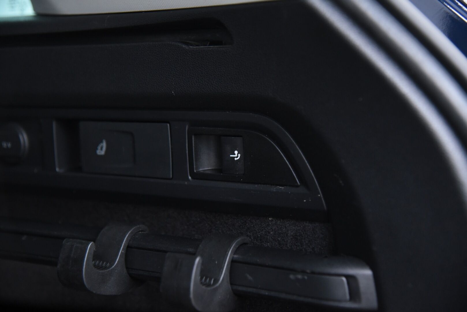 Skoda Kodiaq 2018 2,0 TDI 150 4x4 Ambition DSG Autom. / Adapt. vak. / Webasto / Vetokoukku / P-Kamera / LED / Keyless - Suomi-Auto / Lämmitettävä tuulilasi / Kaukovaloautomatiikka