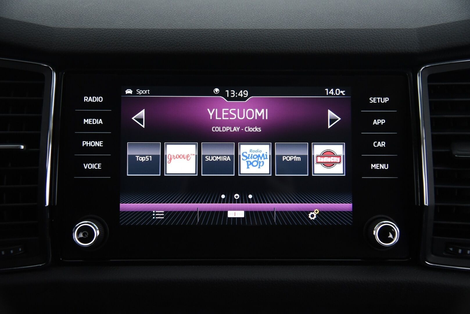 Skoda Kodiaq 2018 2,0 TDI 150 4x4 Ambition DSG Autom. / Adapt. vak. / Webasto / Vetokoukku / P-Kamera / LED / Keyless - Suomi-Auto / Lämmitettävä tuulilasi / Kaukovaloautomatiikka