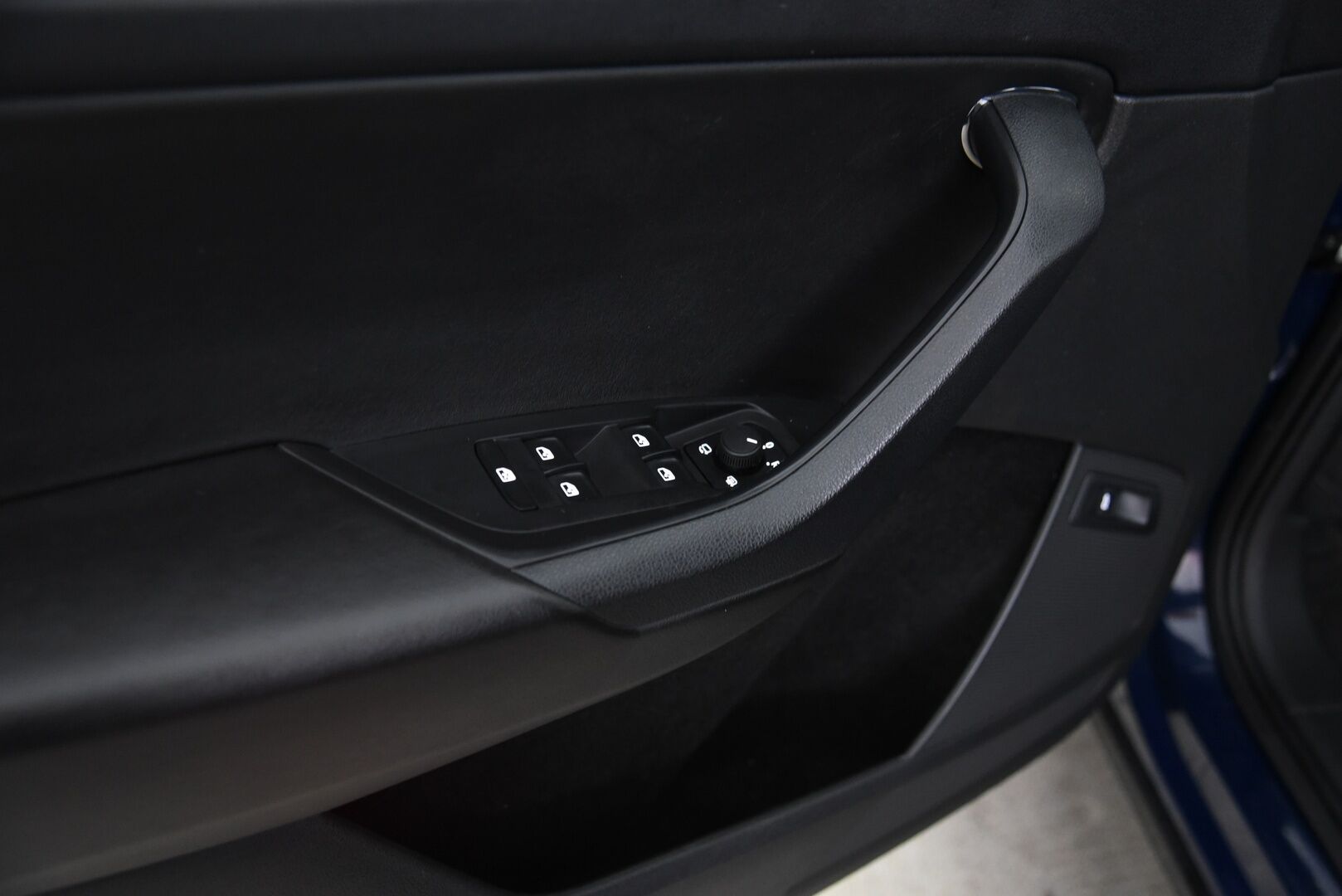 Skoda Kodiaq 2018 2,0 TDI 150 4x4 Ambition DSG Autom. / Adapt. vak. / Webasto / Vetokoukku / P-Kamera / LED / Keyless - Suomi-Auto / Lämmitettävä tuulilasi / Kaukovaloautomatiikka