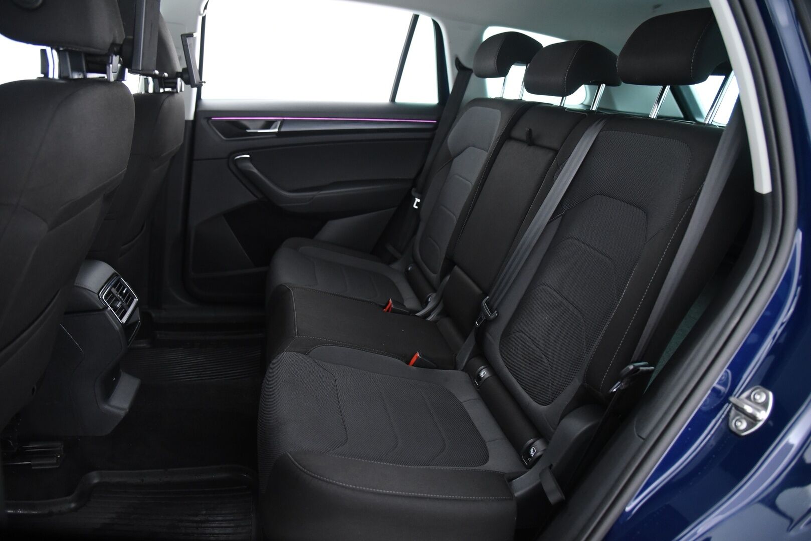 Skoda Kodiaq 2018 2,0 TDI 150 4x4 Ambition DSG Autom. / Adapt. vak. / Webasto / Vetokoukku / P-Kamera / LED / Keyless - Suomi-Auto / Lämmitettävä tuulilasi / Kaukovaloautomatiikka