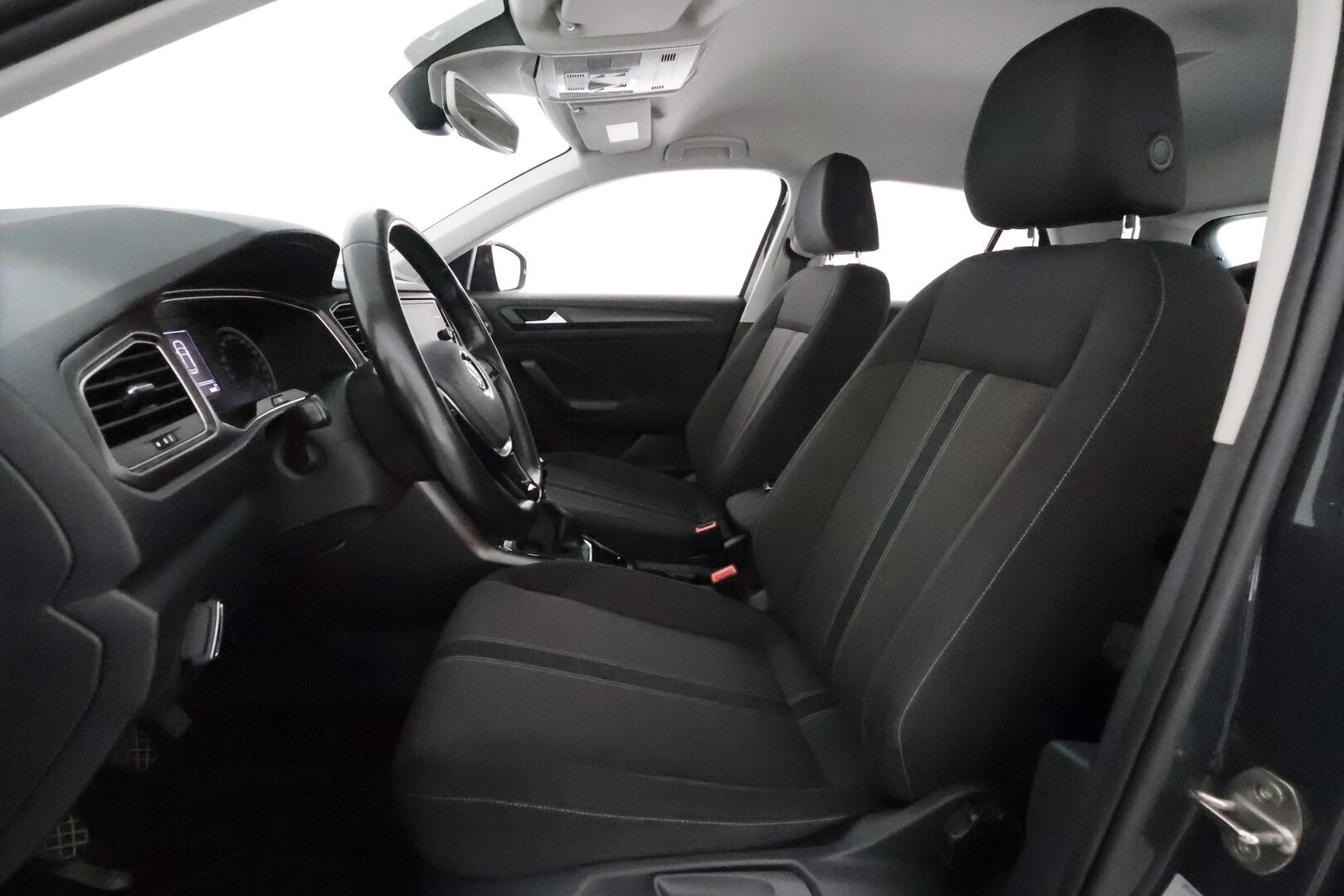 Volkswagen T-Roc 2018 Style 1,0 TSI 85 kW **Webasto / Koukku / Adapt.Vakkari / LED-valot / P.Kamera / Kaistavahti / Apple&Android** - Suomi-auto / Kahdet Renkaat
