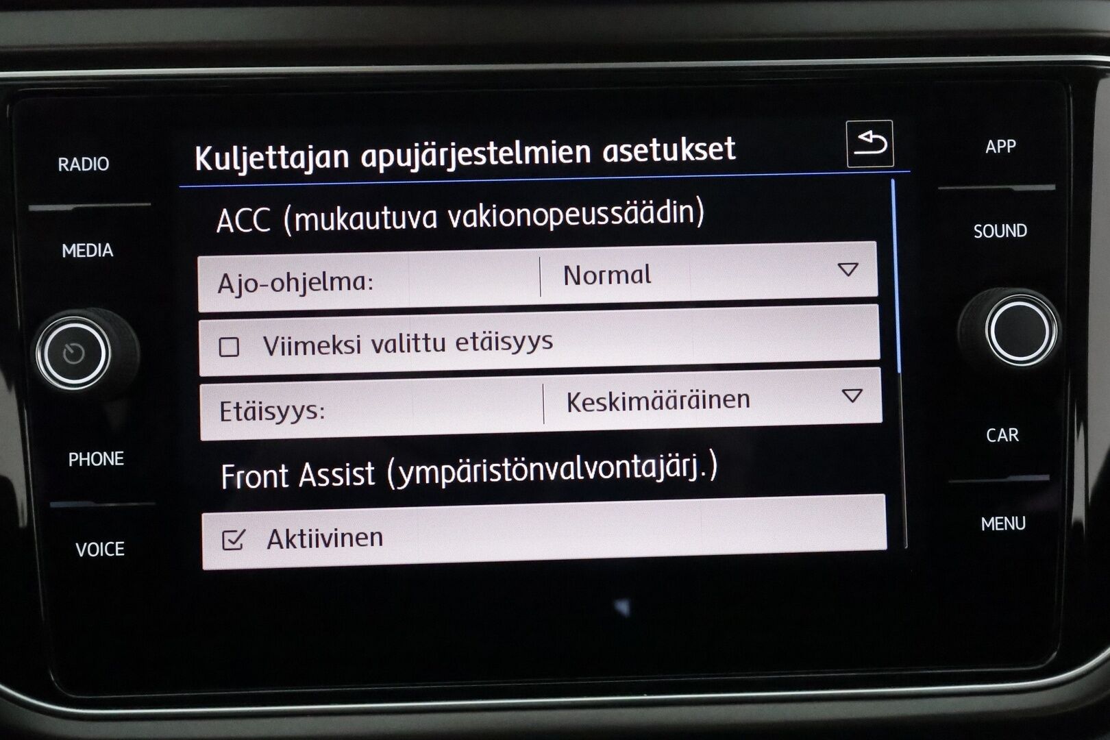 Volkswagen T-Roc 2018 Style 1,0 TSI 85 kW **Webasto / Koukku / Adapt.Vakkari / LED-valot / P.Kamera / Kaistavahti / Apple&Android** - Suomi-auto / Kahdet Renkaat