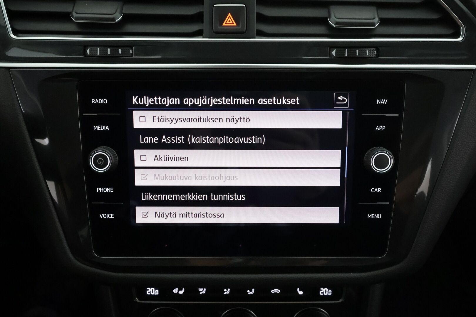 Volkswagen Tiguan Allspace 2019 Comfortline 2,0 TDI SCR 110 kW 4MOTION DSG  * ACC / P.kamera / Adapt.LED / Navi / Webasto / Koukku * - 1.Om Suomi-auto / Kahdet renkaat aluvanteilla
