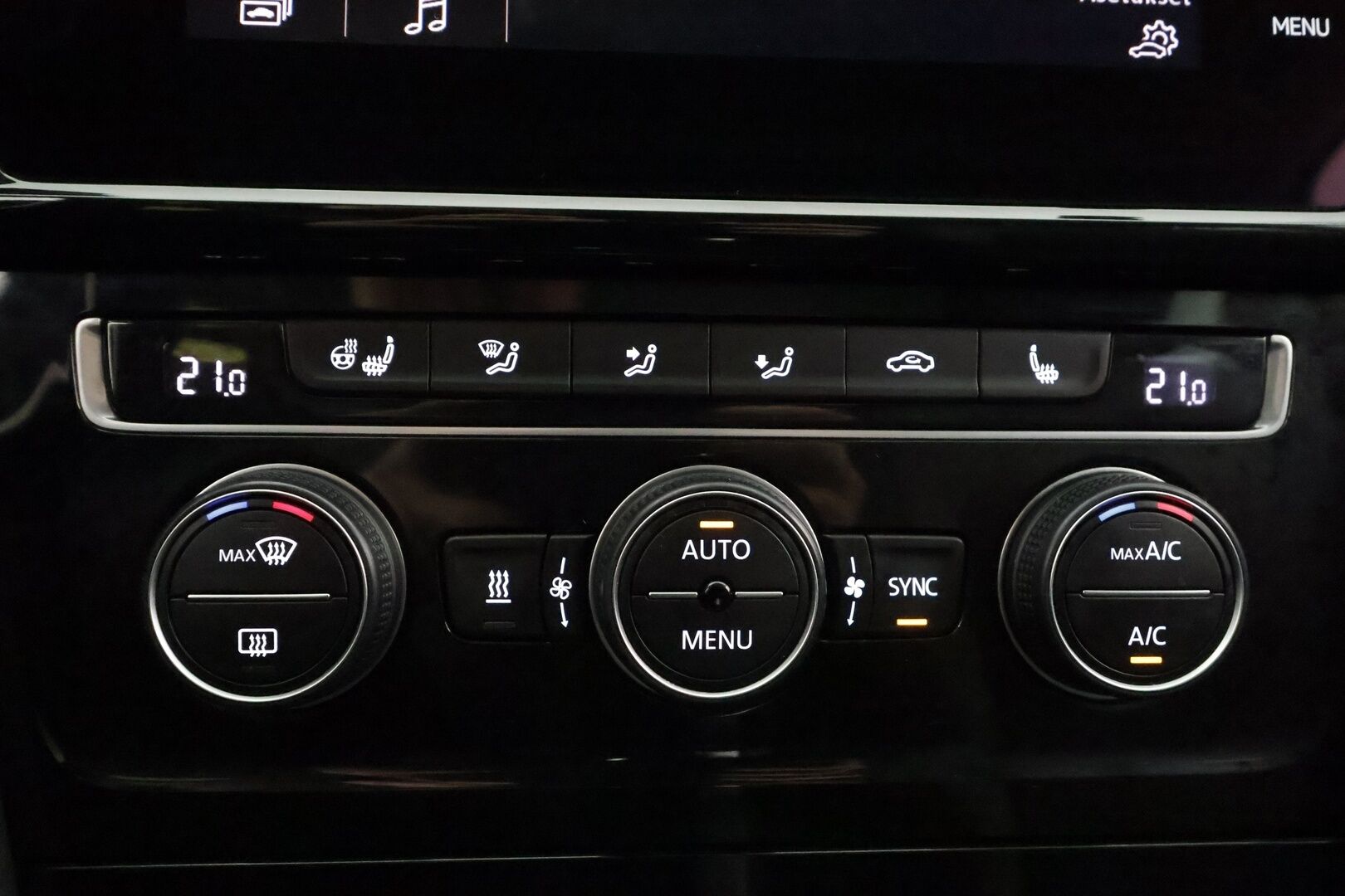 Volkswagen Golf 2018 Variant Highline 1,6 TDI 85 kW (115 hv) DSG * ACC / Webasto / LED / P.Kamera / Apple&Android / Keyless * - Suomi-auto / Kahdet Renkaat