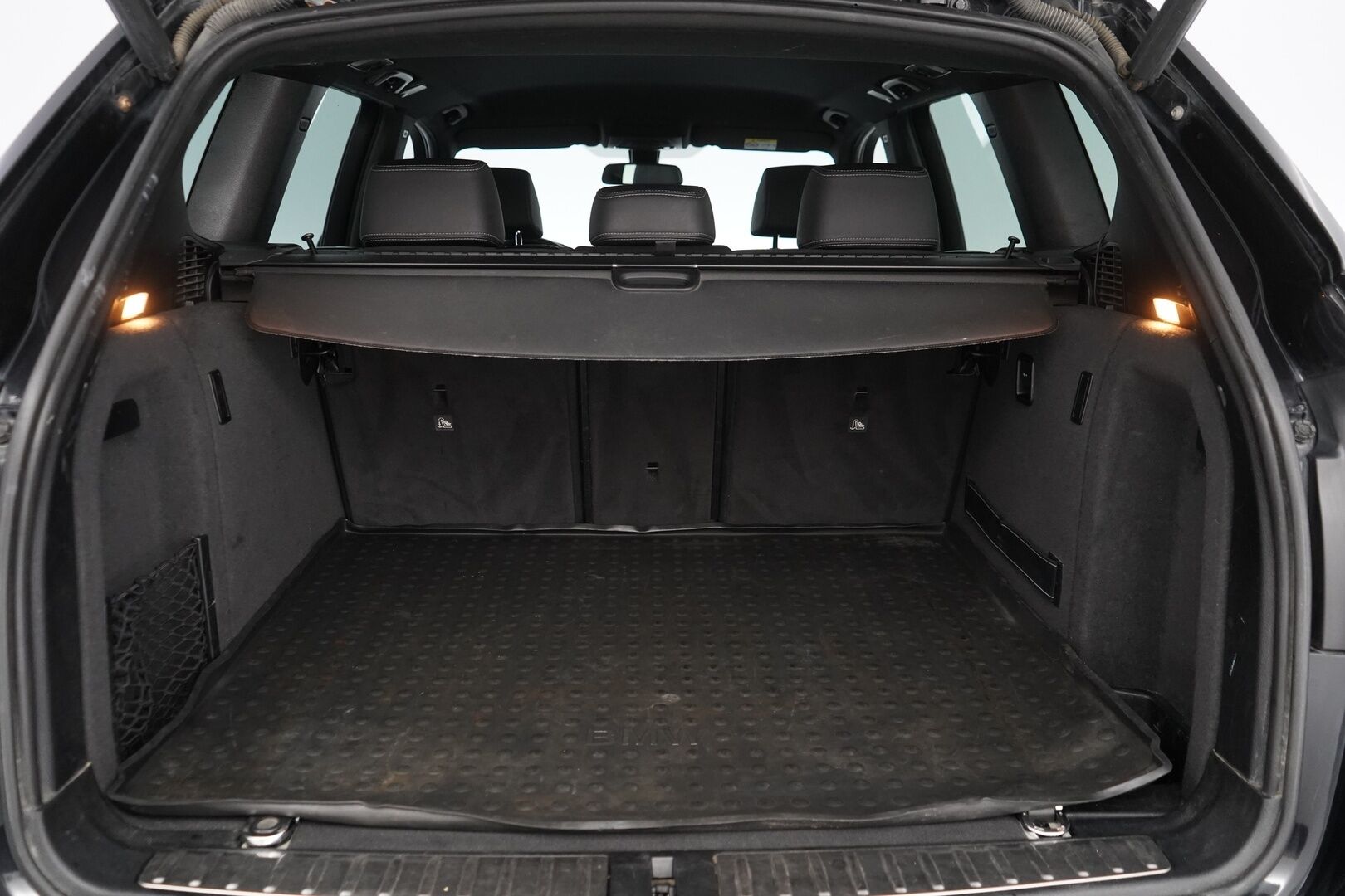 BMW X3 2015 F25 xDrive30d M Sport Business A *Webasto / S. Koukku / Sporttipenkit / S. Luukku / Tutkat* - Myydään juuri huollettuna / Kahdet OEM vanteet / M Sport ulko- ja sisäpaketti