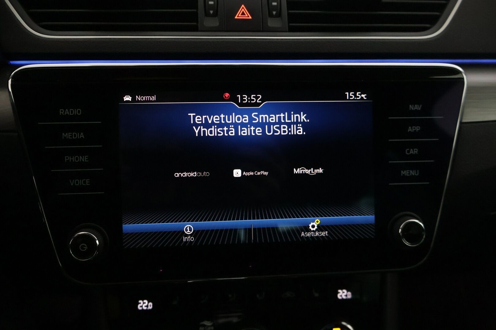 Skoda Superb 2018 2,0 TDI 150 Style BusinessLine DSG Autom. * Adap.vakkari / Webasto / Sähköpenkit / Canton / Keyless  / Kamera * - * Asiallisesti pidetty yksilö kaksilla renkailla! *