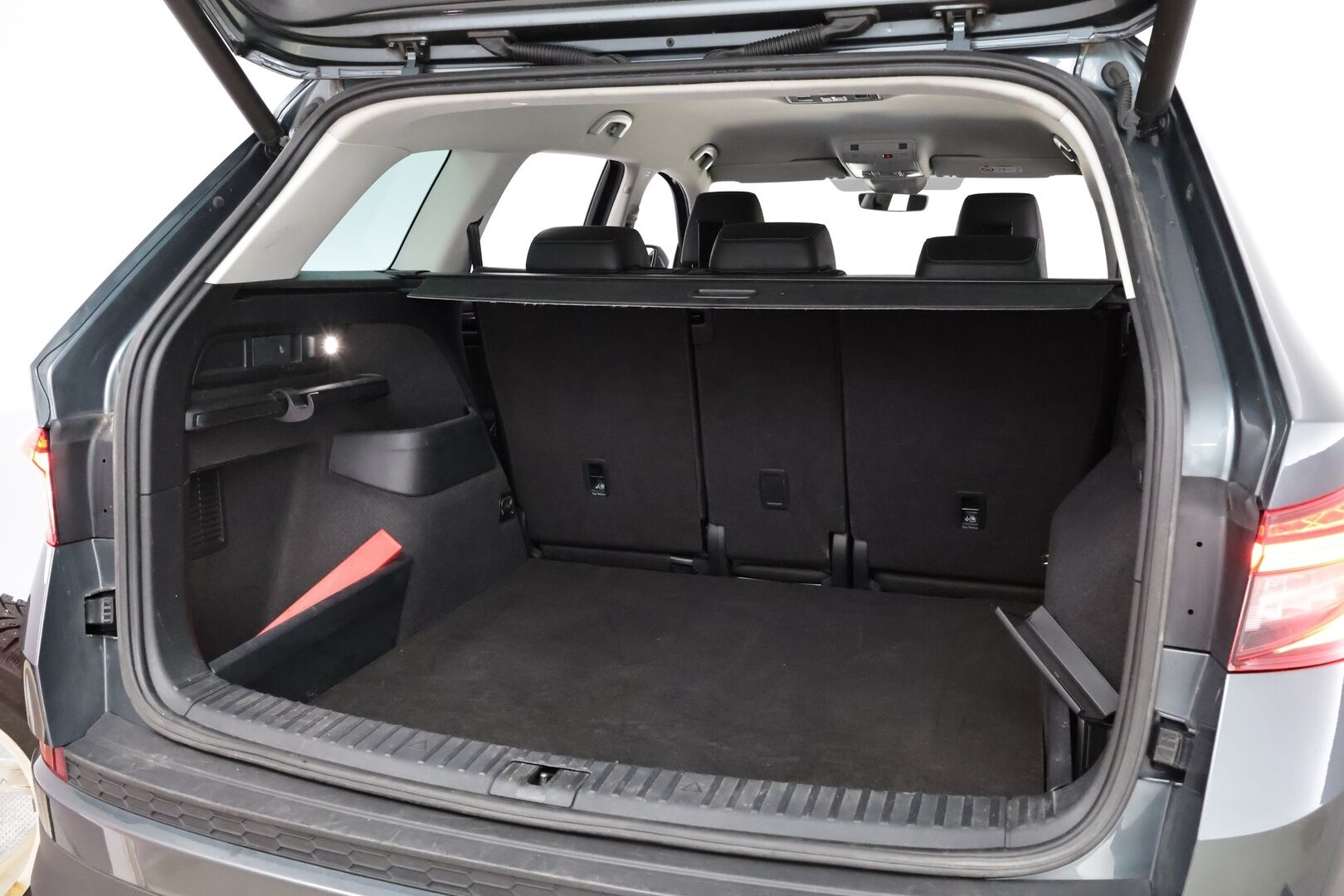 Skoda Kodiaq 2018 2,0 TDI 150 Style DSG Autom. - Webasto | Canton | Adapt.vakkari | Nahka-Alcantarat muistilla | Lämm.tuulilasi | Ratinlämmitin | Keyless | Sähköluukku | Juuri saapunut!
