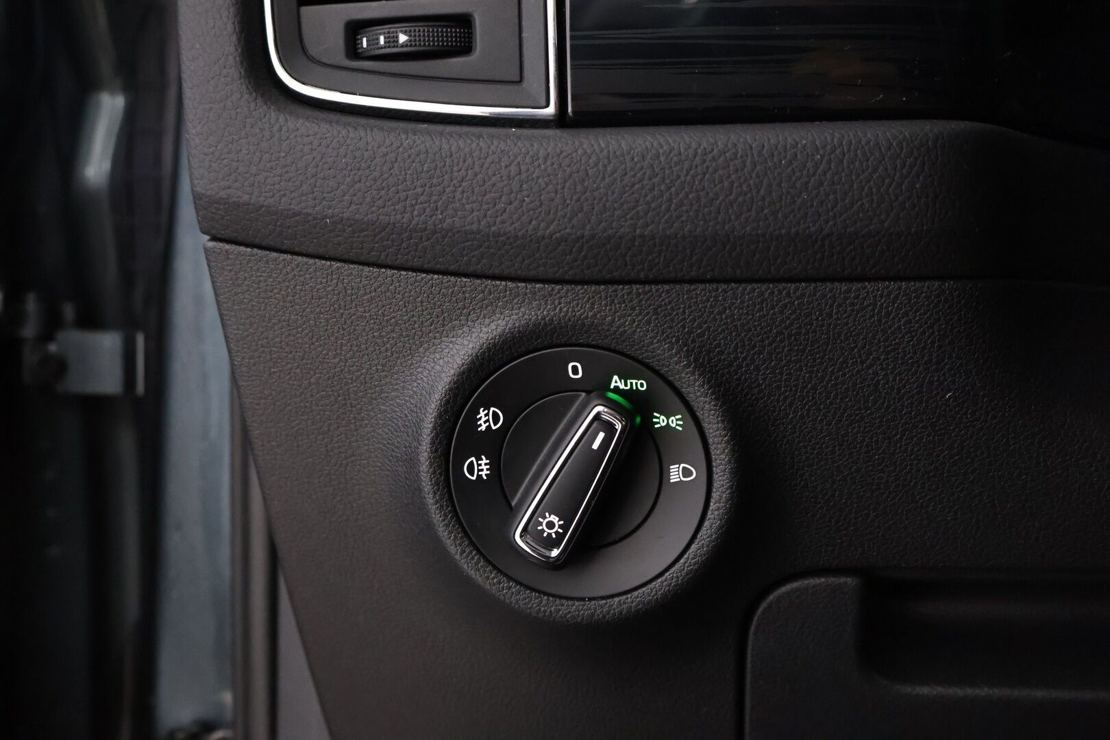 Skoda Kodiaq 2018 2,0 TDI 150 Style DSG Autom. - Webasto | Canton | Adapt.vakkari | Nahka-Alcantarat muistilla | Lämm.tuulilasi | Ratinlämmitin | Keyless | Sähköluukku | Juuri saapunut!