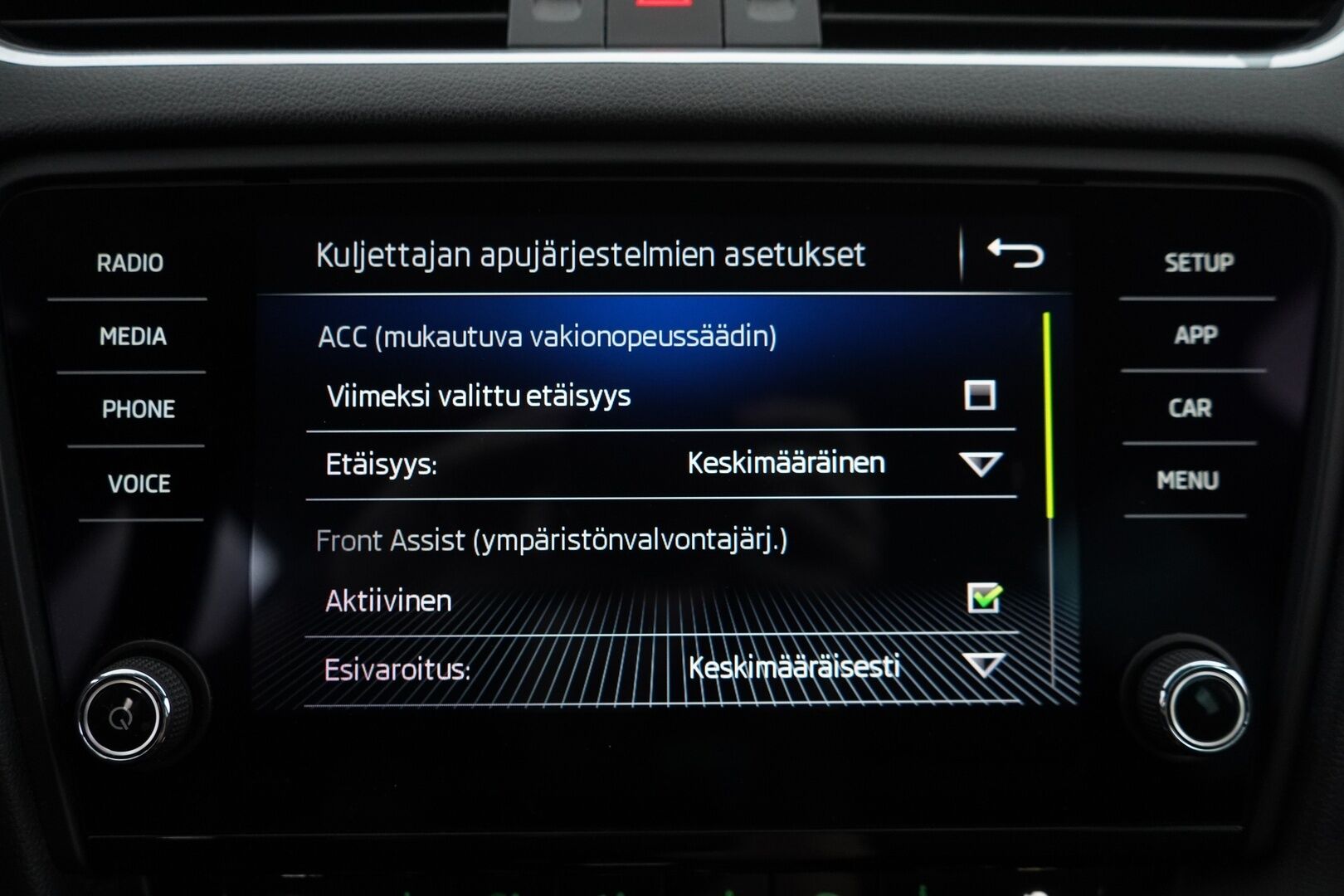 Skoda Octavia 2018 2.0 TDI Combi 184 4x4 RS DSG Aut *Webasto + kauko / ACC / Koukku / Kamera / Keyless / Blis / Sähkökontti / Tutkat* - Suomi-auto / Kahdet renkaat alumiinivantein / Juuri huollettu / Jakopää 2024 / Seuraava katsastus vasta 5/27
