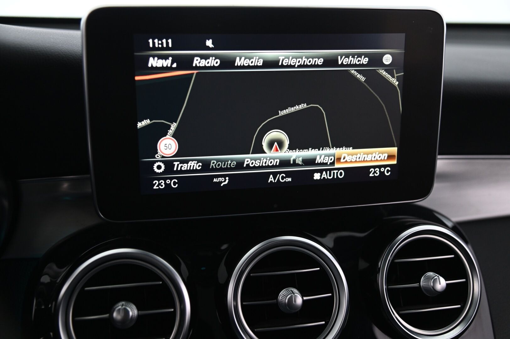 Mercedes-Benz GLC 2018 350 e 4Matic A Premium Business AMG * Panorama / P.kamera / IHC+ / Vetokoukku / Navi / Sporttipenkit * - AMG paketilla / kaksilla aluvanteilla!