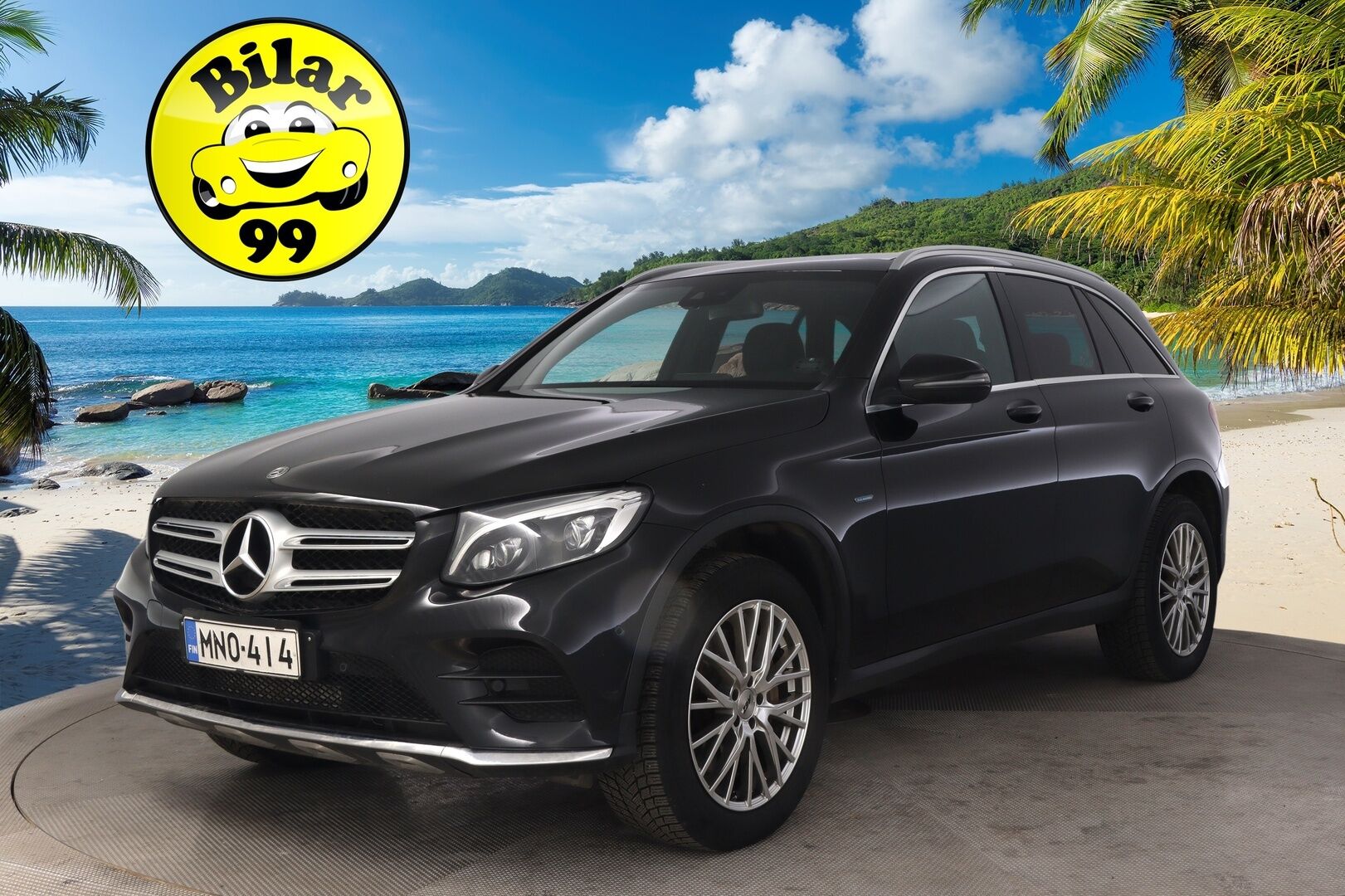 Mercedes-Benz GLC 2018 350 e 4Matic A Premium Business AMG * Panorama / P.kamera / IHC+ / Vetokoukku / Navi / Sporttipenkit * - AMG paketilla / kaksilla aluvanteilla!