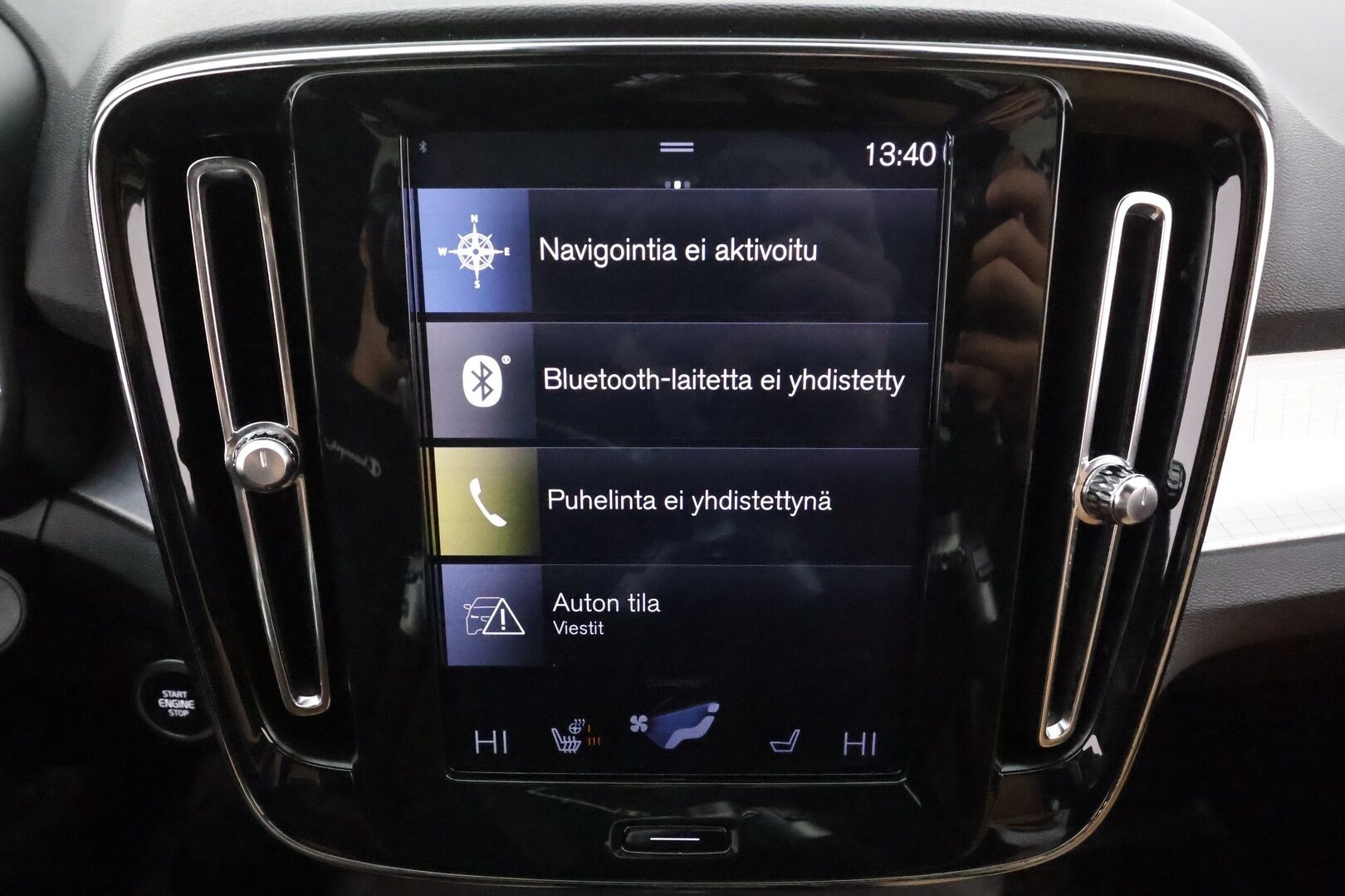 Volvo XC40 2018 D4 AWD Business First Edition aut * ACC / Koukku / Navi / LED / Sähköluukku * - Suomi-auto / Kahdet renkaat aluvanteilla