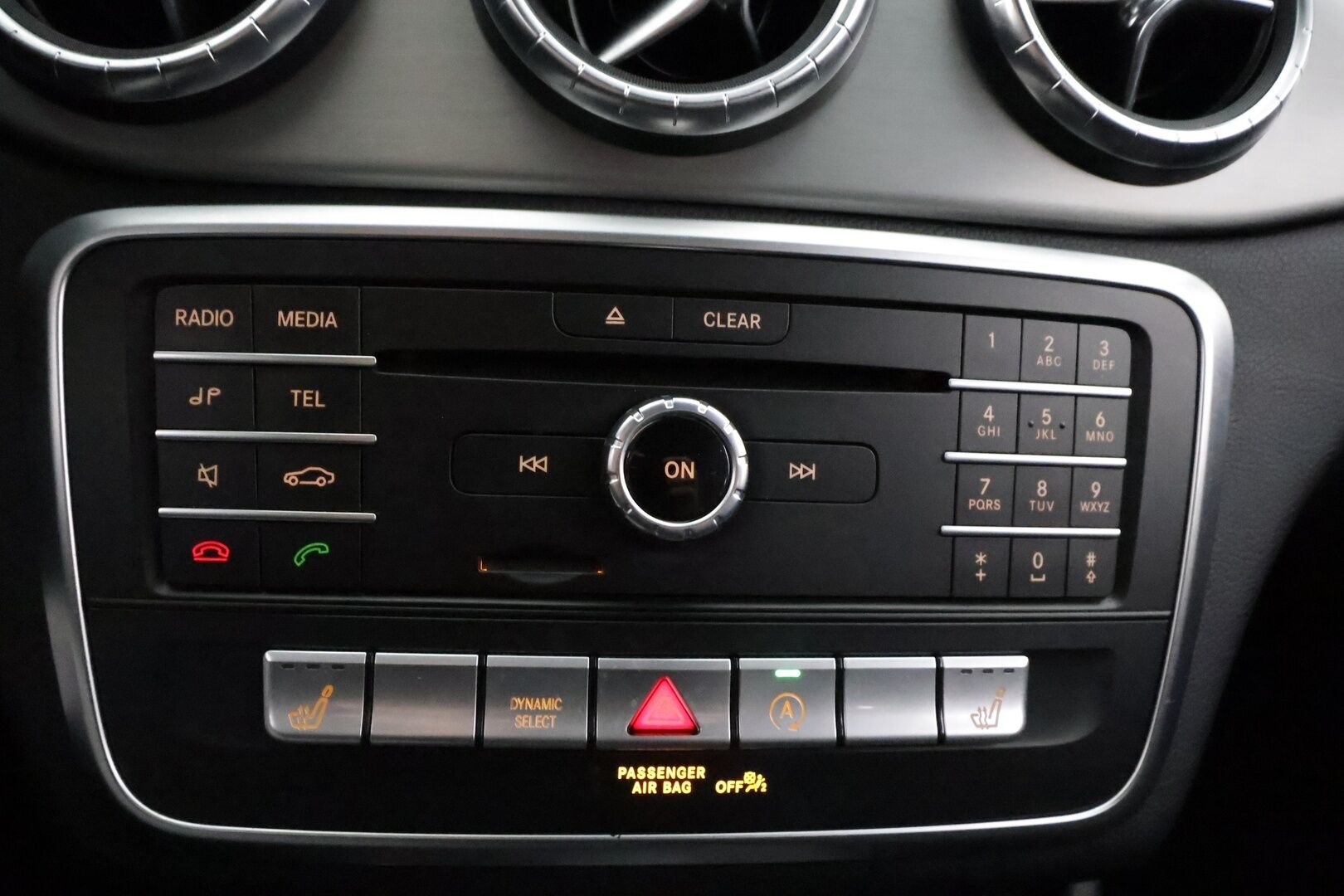 Mercedes-Benz CLA 2018 180 A Shooting Brake Business AMG - | Facelift | LED | Vakkari | P.kamera | Sporttipenkit | Puolinahat | Bluetooth | Sähk. takaluukku | Act. Brake Assist | Dynamic Select | 2x renkaat | 