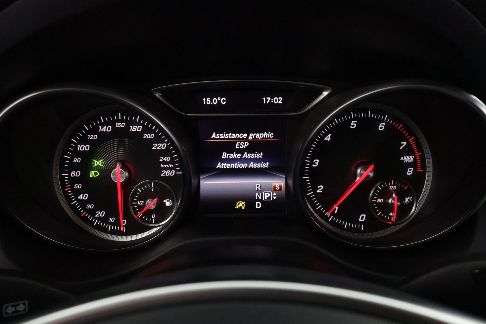 Mercedes-Benz CLA 2018 180 A Shooting Brake Business AMG - | Facelift | LED | Vakkari | P.kamera | Sporttipenkit | Puolinahat | Bluetooth | Sähk. takaluukku | Act. Brake Assist | Dynamic Select | 2x renkaat | 