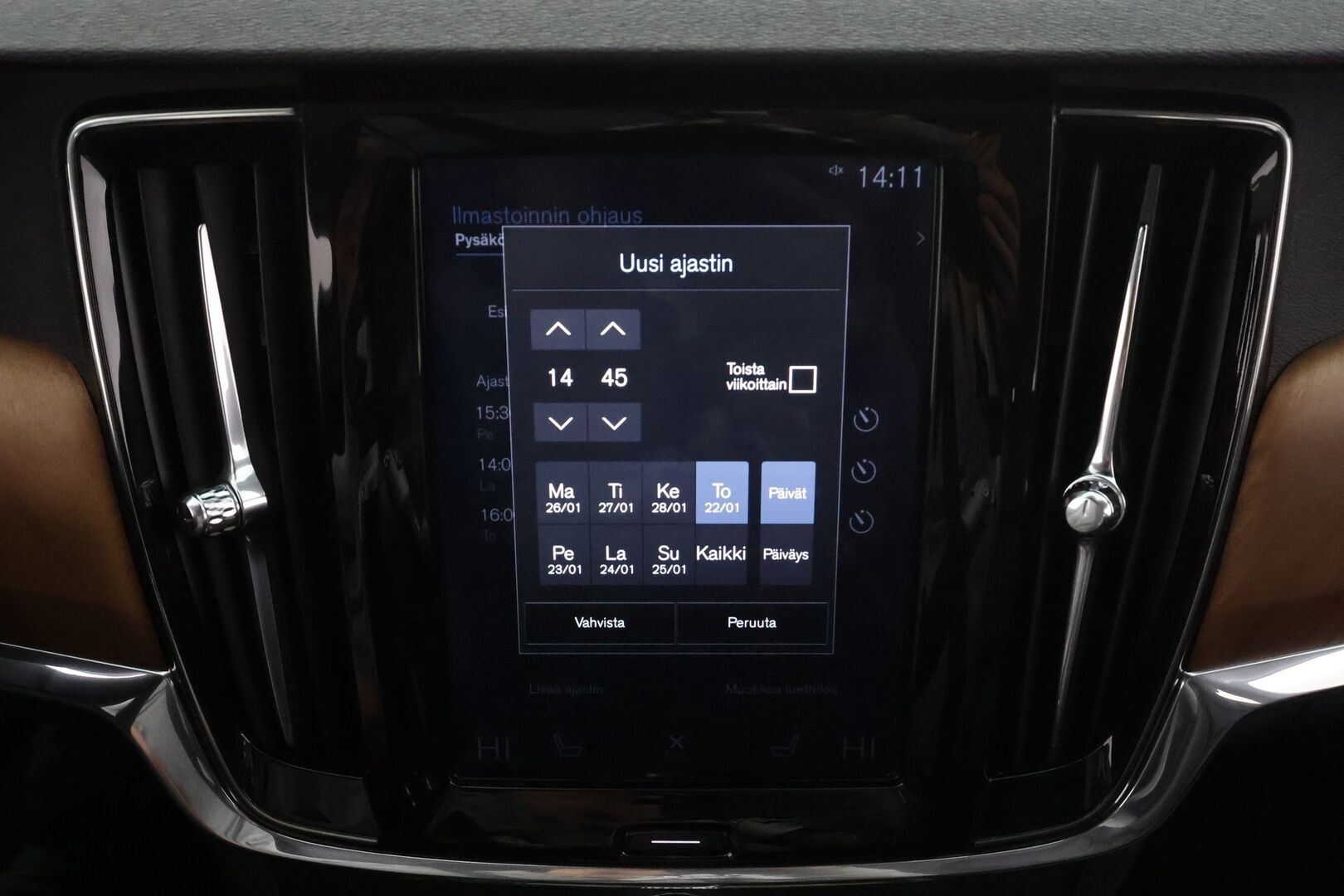 Volvo V90 2018 D3 AWD Business Inscription aut * ACC / P.tutkat / LED / Webasto / Koukku / Muistipenkki / Koukku / KeylessGo * - Suomi-auto / Kahdet renkaat aluvanteilla