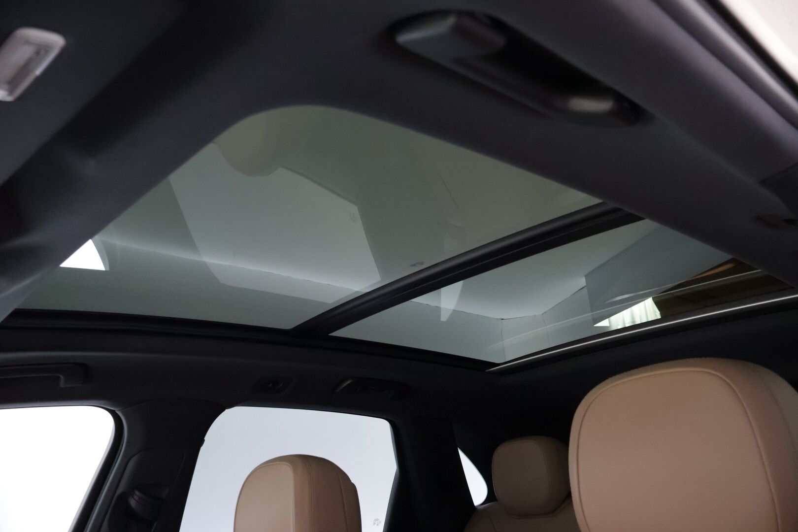 Porsche Cayenne 2019 E-Hybrid *ACC / Panorama / Bose / Ilma-alusta / 360-kamera / Navi / S.koukku / Muistipenkit / Vaaleat nahat!* - Merkkihuollettu! / 2xOEM vanteet / Upea väri! / Soh 88%