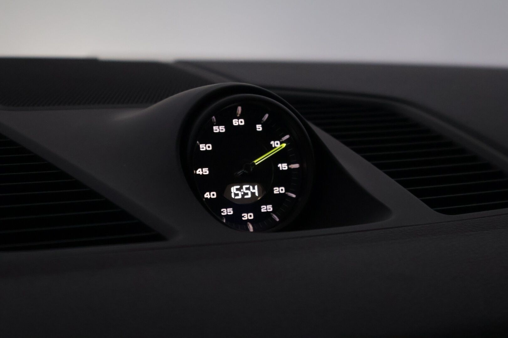 Porsche Cayenne 2019 E-Hybrid *ACC / Panorama / Bose / Ilma-alusta / 360-kamera / Navi / S.koukku / Muistipenkit / Vaaleat nahat!* - Merkkihuollettu! / 2xOEM vanteet / Upea väri! / Soh 88%