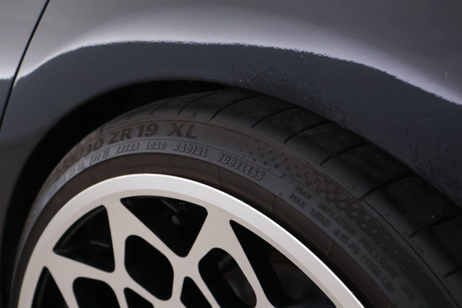 BMW 120 2012 2.0 F20 TwinPower Turbo Business A - *M-sport look / Nahat / Proffanavi / Kattoikkuna / Rattivaihteet / Vakkari*