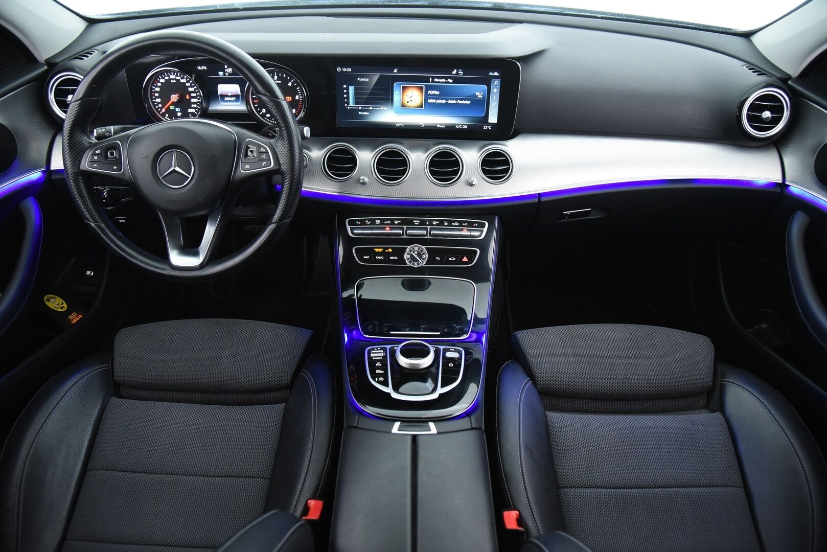 Mercedes-Benz E 2018 200 d A Edition One Business / Suomi-Auto / Adapt.Vak / Lisälämmitin / P-kamera / LED / App-Connect - Mainio Huoltohistoria & Ensiluokkaisesti Ikääntynyt !