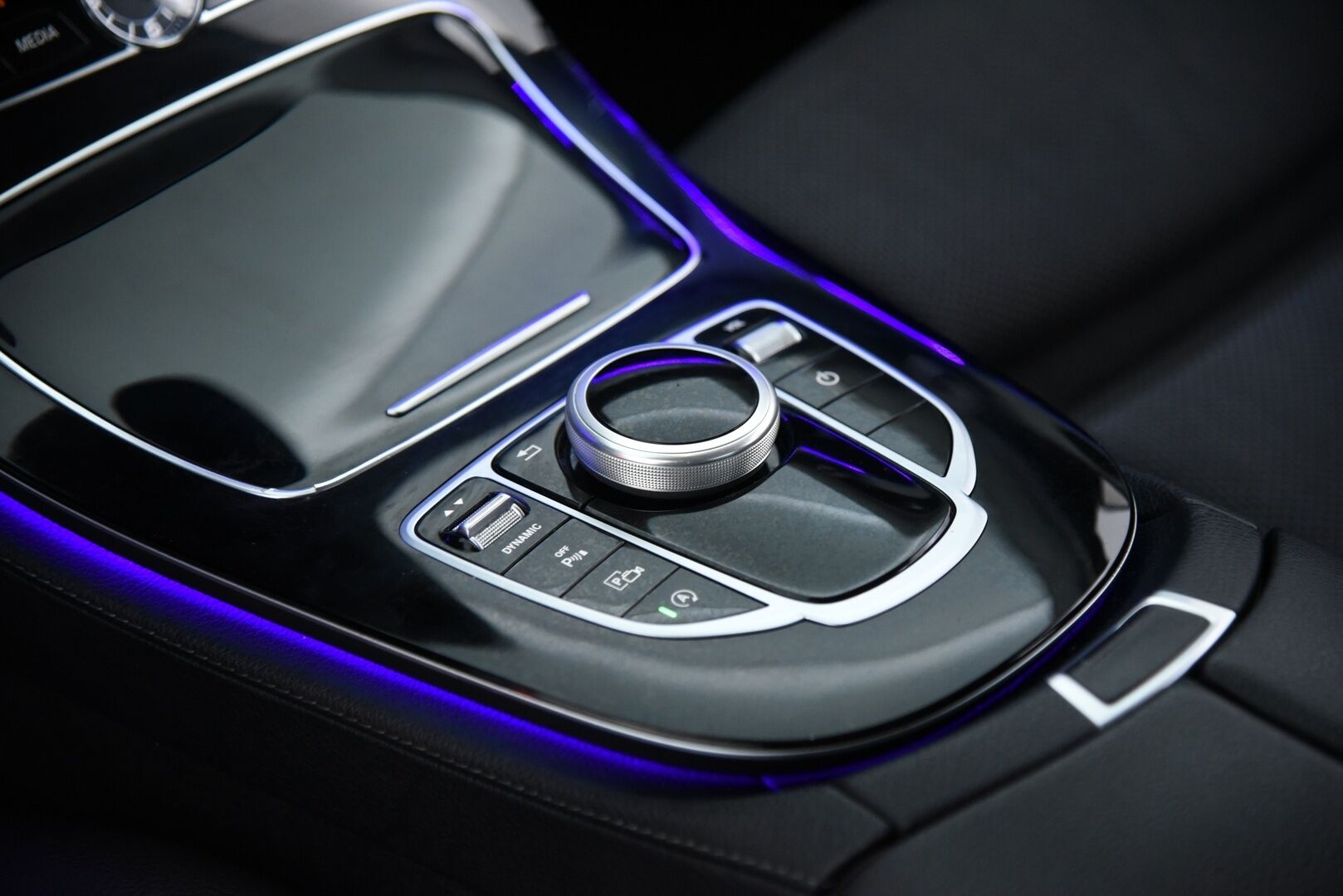 Mercedes-Benz E 2018 200 d A Edition One Business / Suomi-Auto / Adapt.Vak / Lisälämmitin / P-kamera / LED / App-Connect - Mainio Huoltohistoria & Ensiluokkaisesti Ikääntynyt !