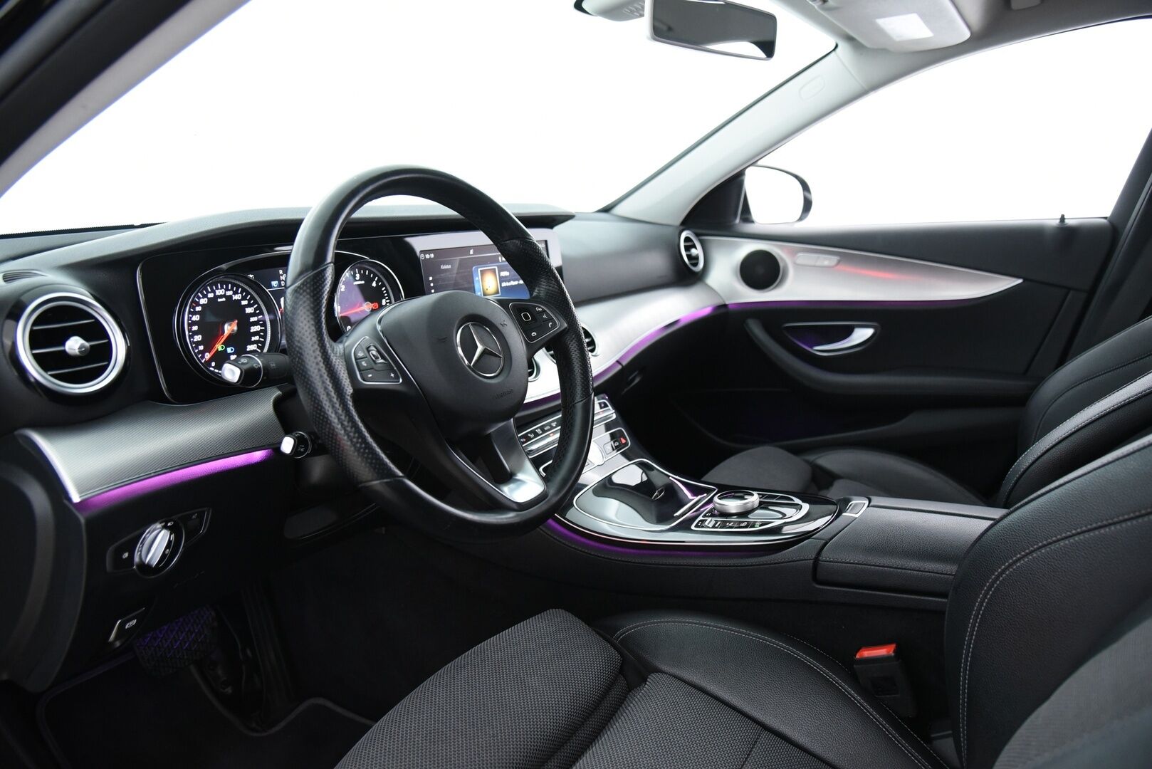 Mercedes-Benz E 2018 200 d A Edition One Business / Suomi-Auto / Adapt.Vak / Lisälämmitin / P-kamera / LED / App-Connect - Mainio Huoltohistoria & Ensiluokkaisesti Ikääntynyt !