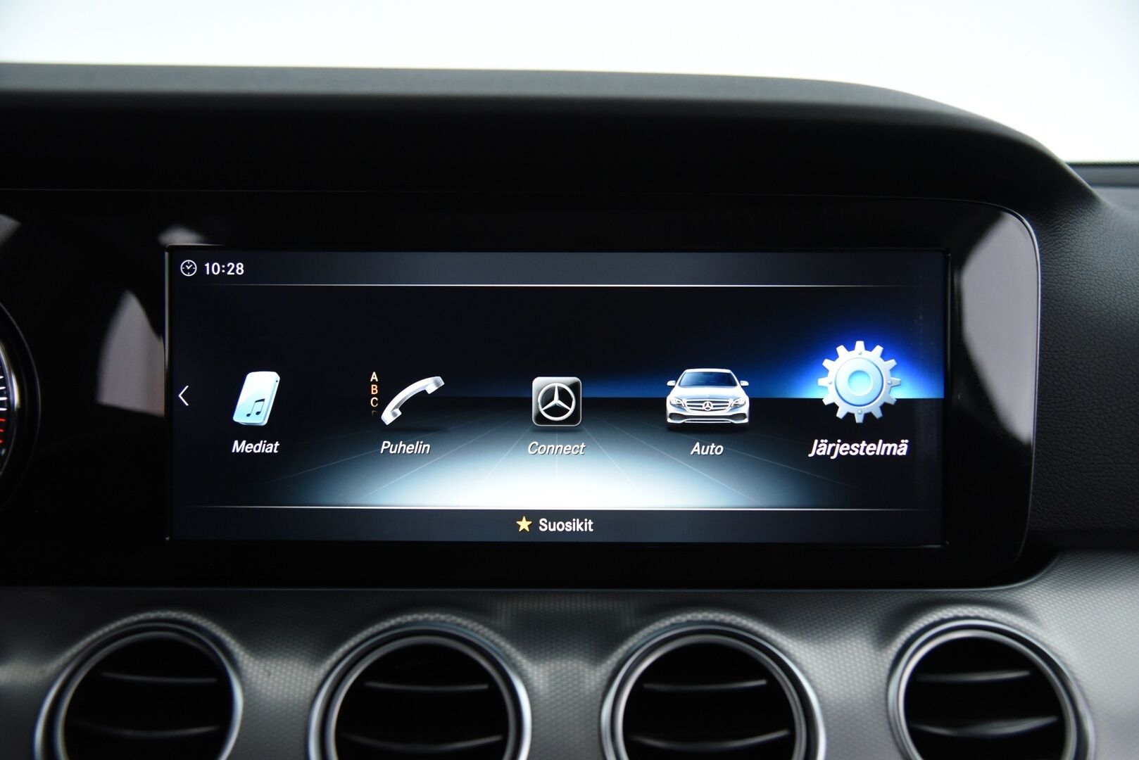 Mercedes-Benz E 2018 200 d A Edition One Business / Suomi-Auto / Adapt.Vak / Lisälämmitin / P-kamera / LED / App-Connect - Mainio Huoltohistoria & Ensiluokkaisesti Ikääntynyt !