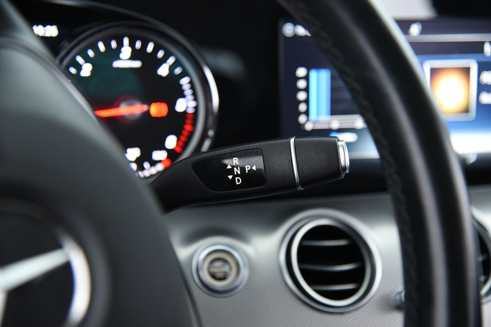 Mercedes-Benz E 2018 200 d A Edition One Business / Suomi-Auto / Adapt.Vak / Lisälämmitin / P-kamera / LED / App-Connect - Mainio Huoltohistoria & Ensiluokkaisesti Ikääntynyt !