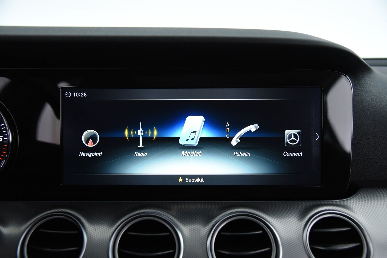 Mercedes-Benz E 2018 200 d A Edition One Business / Suomi-Auto / Adapt.Vak / Lisälämmitin / P-kamera / LED / App-Connect - Mainio Huoltohistoria & Ensiluokkaisesti Ikääntynyt !