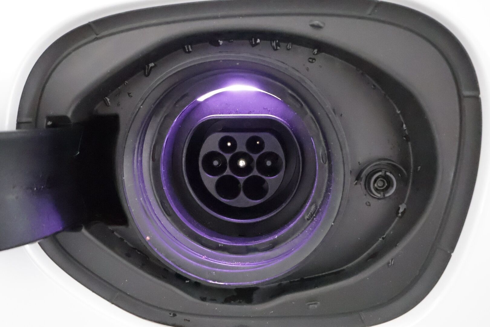 Volvo XC60 2018 T8 AWD Inscription aut **ACC / Ilma-alusta / Full LED / Webasto / Panorama / Muistipenkki / Navi / KeylessGo / Mustat nahat** - 360.Kamera / BLIS / Suomi-auto / Merkkihuollettu - HULLU BLACKWEEK KORKOTARJOUS 2,49%