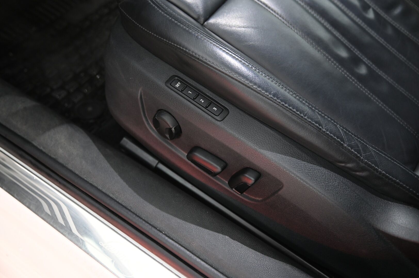 Skoda Superb 2017 Combi 2,0 TDI 190 4x4 L&K DSG Autom - ACC | Webasto | Canton | Muistipenkki | P.kamera | Taittuva koukku | Ambient