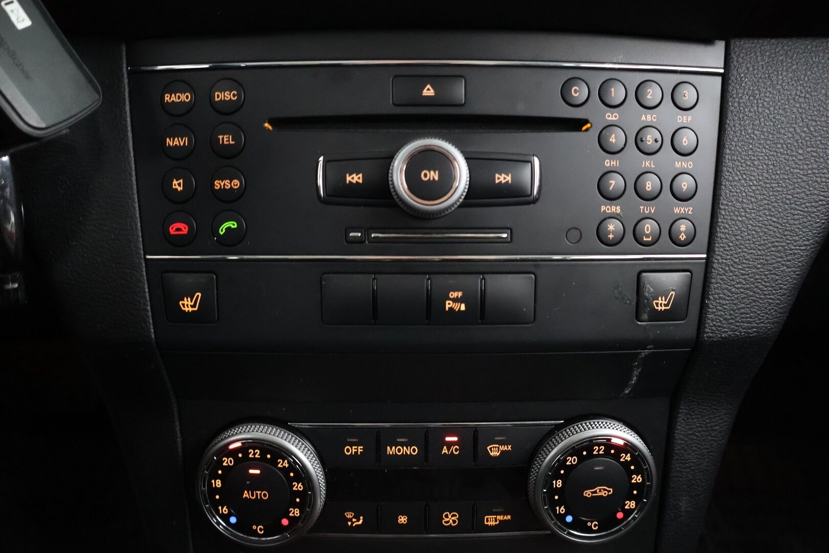 Mercedes-Benz GLK 2010 350 CDI 4Matic A 7g-tronic - PA-lämmitin | Koukku | Muistinahat | Vakkari | NaviTodella hyvät huollot | 2x renkaat 