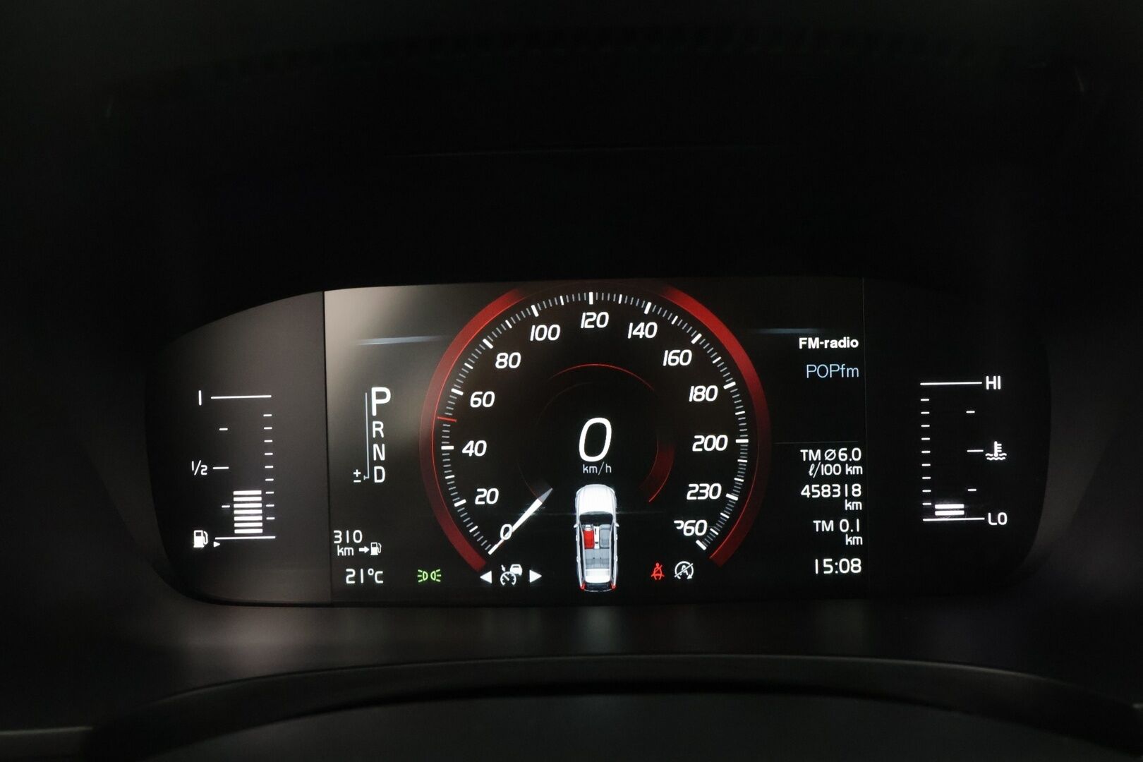 Volvo V90 2018 D3 AWD Momentum - *Myydään Huutokaupat.com!* | Koukku | Muistipenkki | Nahkasisusta | ACC | Navi | Sähkökontti | Jakohihna 4/2026 | 