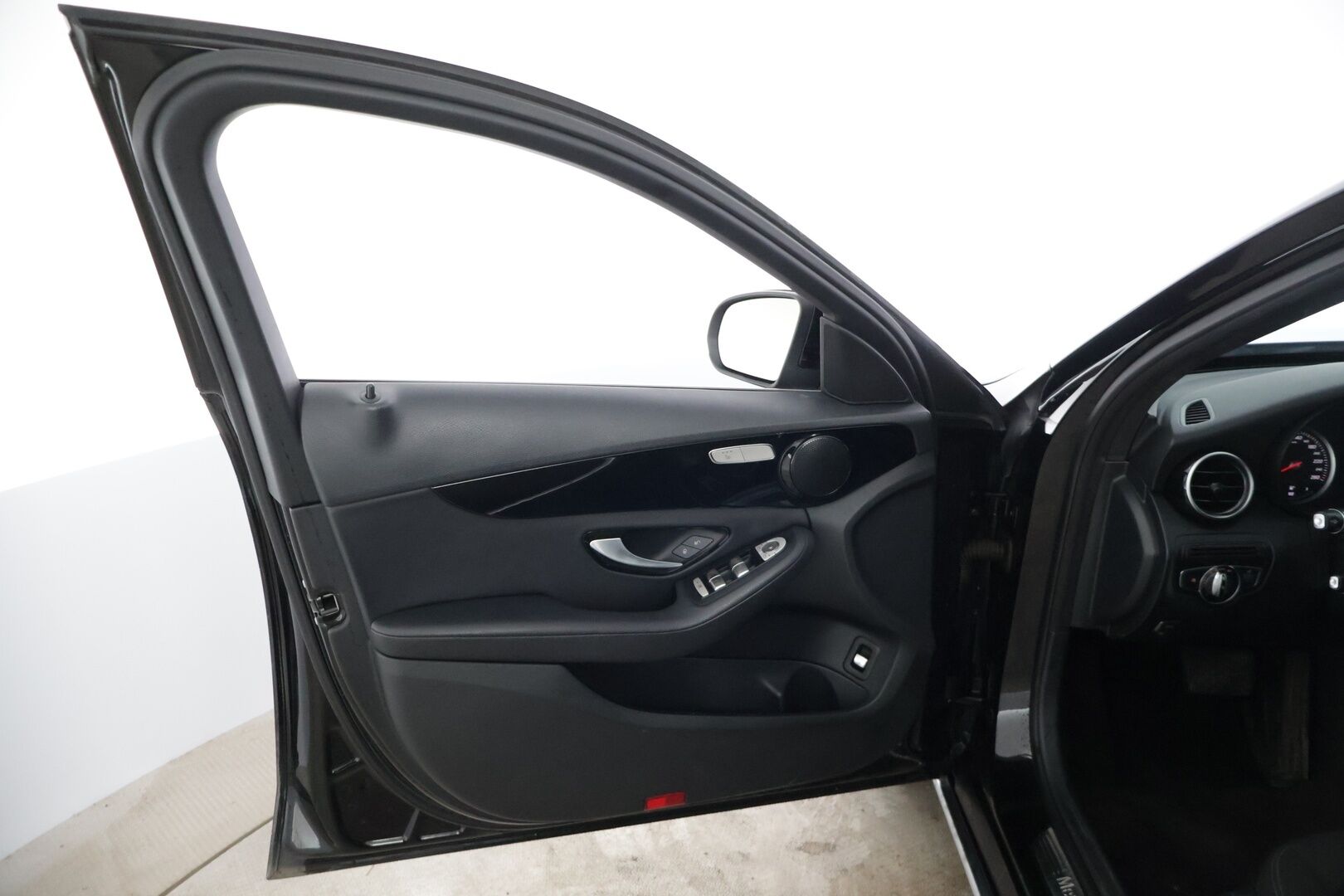 Mercedes-Benz C 2016 C 350 e Farmari (AC) 5ov 1991cm3 A * YritysOutlet - Myydään vain yrityksille * - * YritysOutlet - Myydään vain yrityksille *