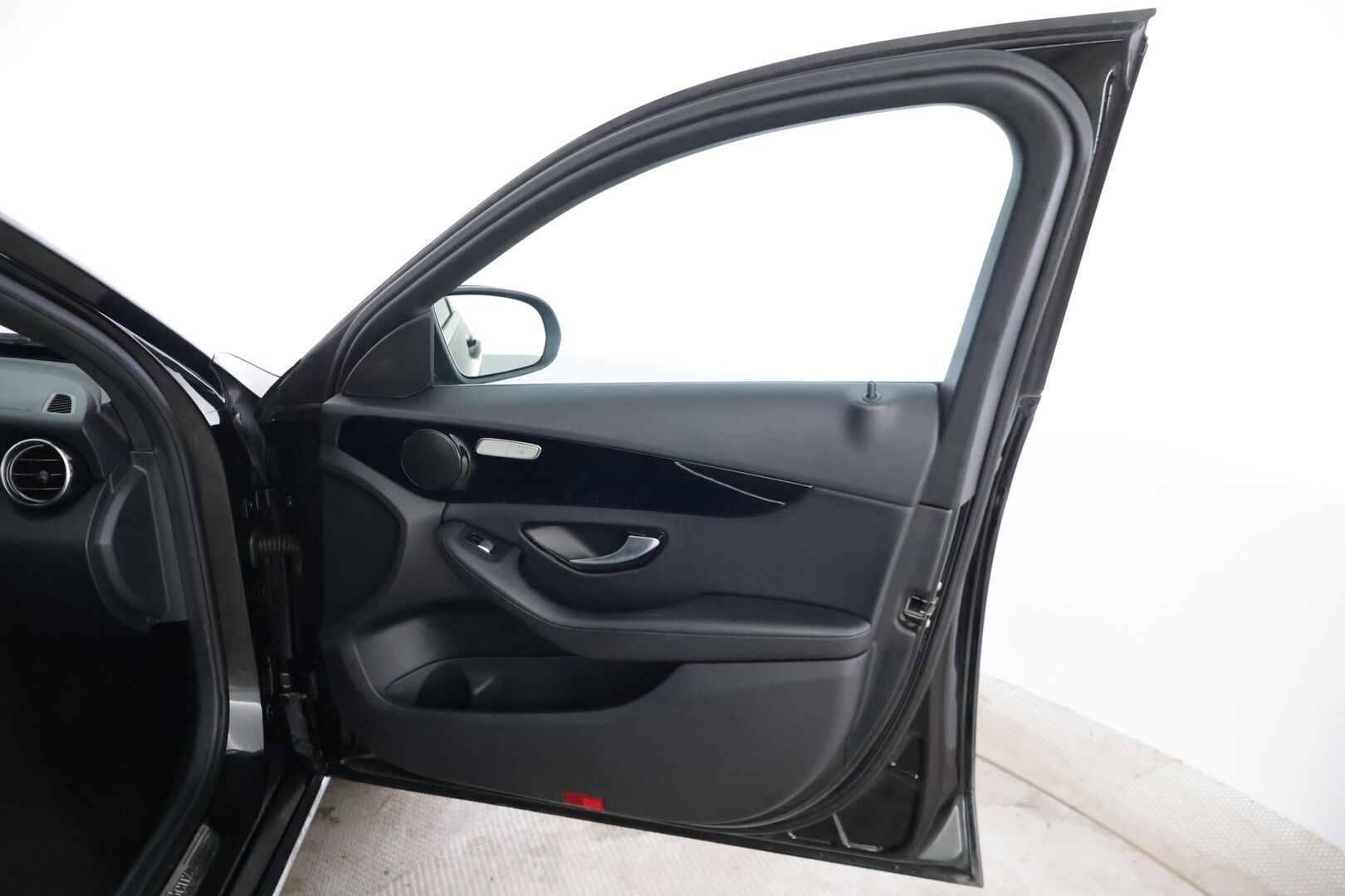 Mercedes-Benz C 2016 C 350 e Farmari (AC) 5ov 1991cm3 A * YritysOutlet - Myydään vain yrityksille * - * YritysOutlet - Myydään vain yrityksille *