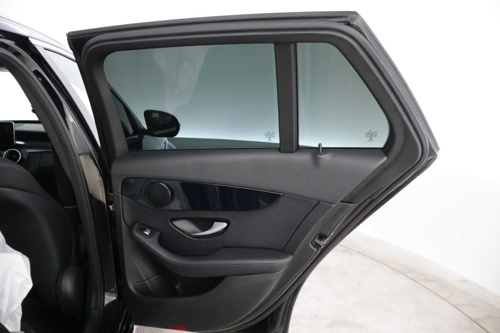 Mercedes-Benz C 2016 C 350 e Farmari (AC) 5ov 1991cm3 A * YritysOutlet - Myydään vain yrityksille * - * YritysOutlet - Myydään vain yrityksille *