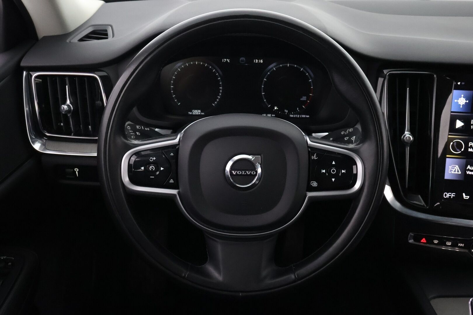 Volvo V60 2021 B3 MHEV Business Inscription aut * Suomiauto / Webasto / Adapt.Vakkari / Nahkasisusta / Peruutuskamera / Vetokoukku - Supervarusteet / Jakopää juuri tehty / Juuri tullut Tampereelle! - HULLUT BLACKWEEK JATKOT - KORKOTARJOUS 2,49%