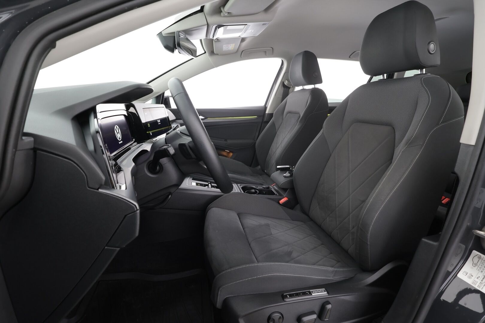 Volkswagen Golf 2021 Variant Style 2,0 TDI SCR 110 kW DSG * ACC / Webasto / IQ-Light / Muistipenkki / P.Kamera / Apple&Android * - Suomi-auto / Kahdet Renkaat