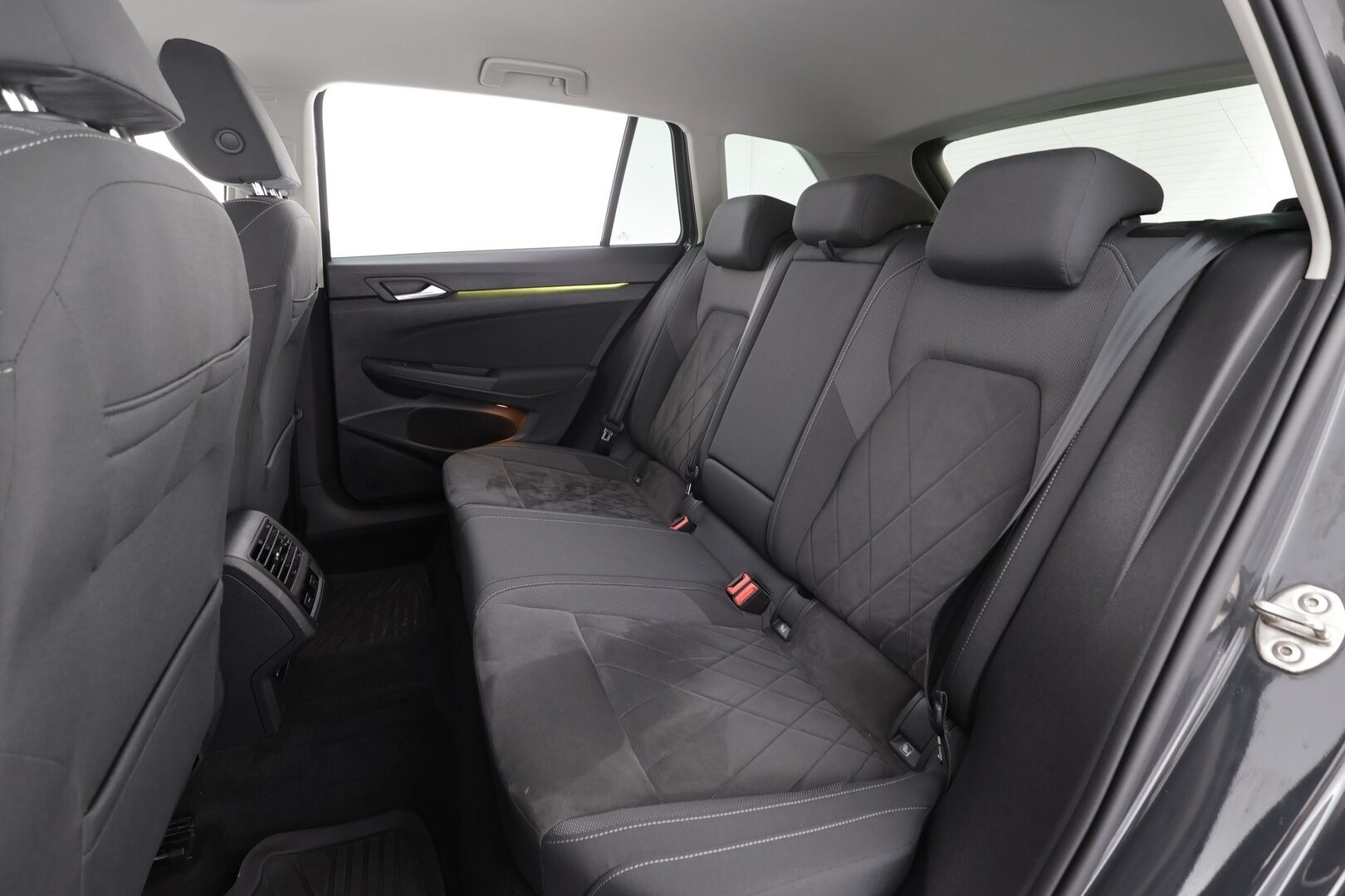 Volkswagen Golf 2021 Variant Style 2,0 TDI SCR 110 kW DSG * ACC / Webasto / IQ-Light / Muistipenkki / P.Kamera / Apple&Android * - Suomi-auto / Kahdet Renkaat