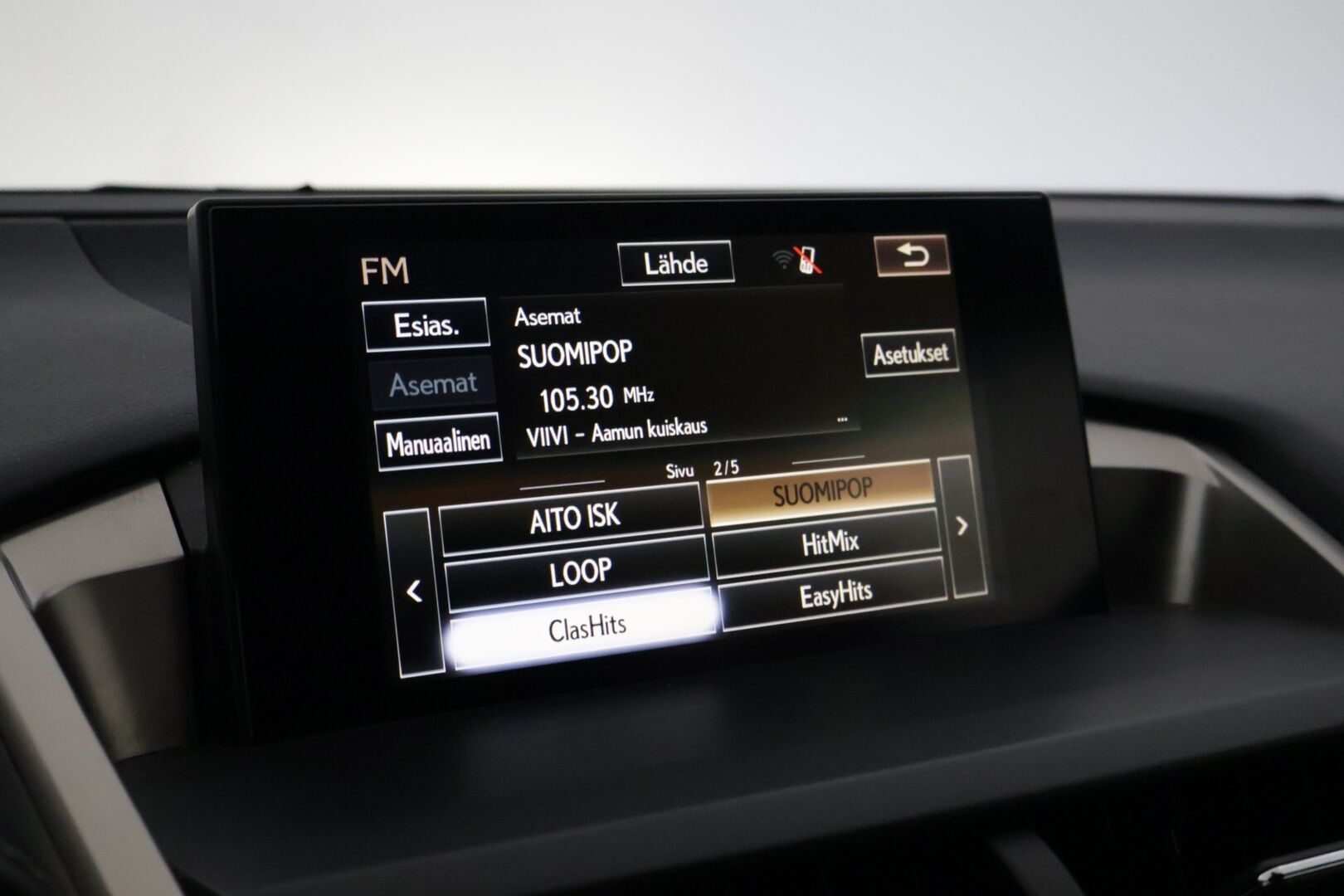 Lexus NX 2015 LEXUS NX300H Hybrid A AWD F-Sport *ACC / Nahkasisusta / Sähköpenkit / Kattoluukku / Navi / Lohkolämmitin / P.kamera / S.Luukku* - *Loistava huoltohistoria! / Ohjauspyörän lämmitys / LED*