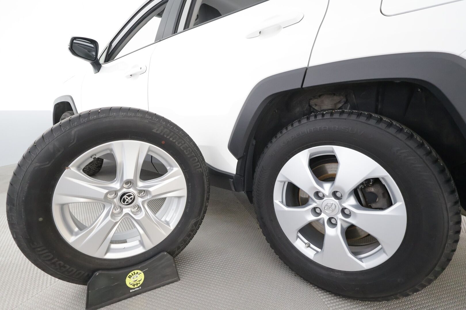 Toyota RAV4 2021 2,0 VVT-iE AWD Active * ACC / Webasto / Koukku / LED / Keyless / Navi * - 1.Om Suomi-auto / Kahdet Renkaat / Merkkihuollettu