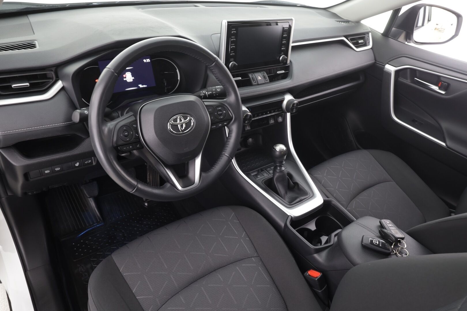 Toyota RAV4 2021 2,0 VVT-iE AWD Active * ACC / Webasto / Koukku / LED / Keyless / Navi * - 1.Om Suomi-auto / Kahdet Renkaat / Merkkihuollettu