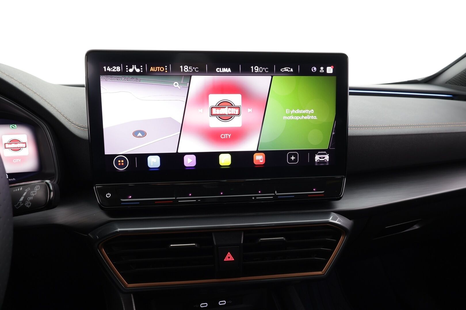 Cupra Formentor 2021 VZ 2,0 TSI 228 kW 4Drive DSG * Lohkolämmitin / ACC / LED / P.Kamera / Sportpenkit / Navi / Kaistavahti / Keyless * - Suomi-auto / Kahdet renkaat / Merkkihuollettu! - Osta nyt, maksa vasta ensi vuonna